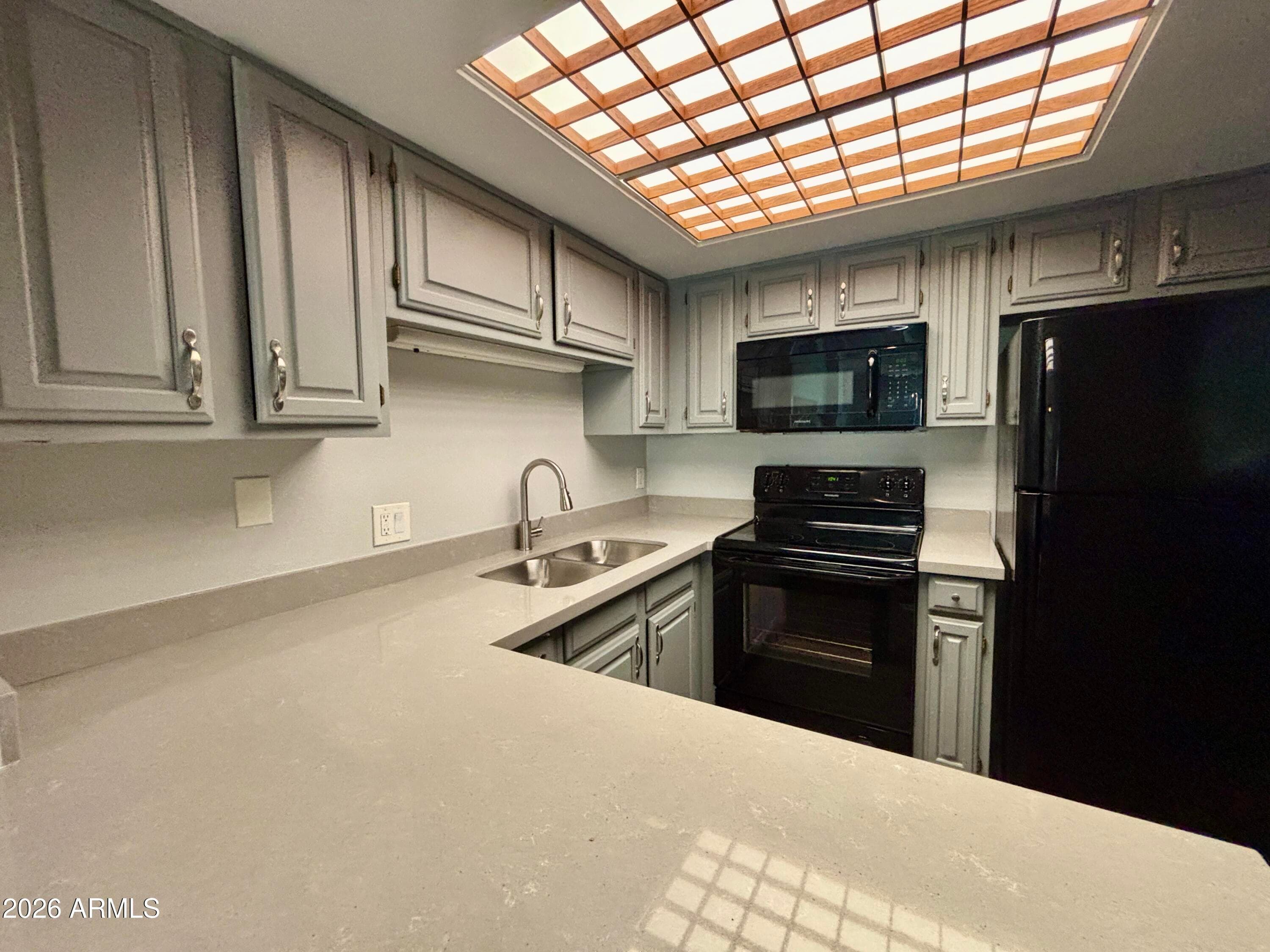 10330 W Thunderbird Boulevard C107A — photo 2