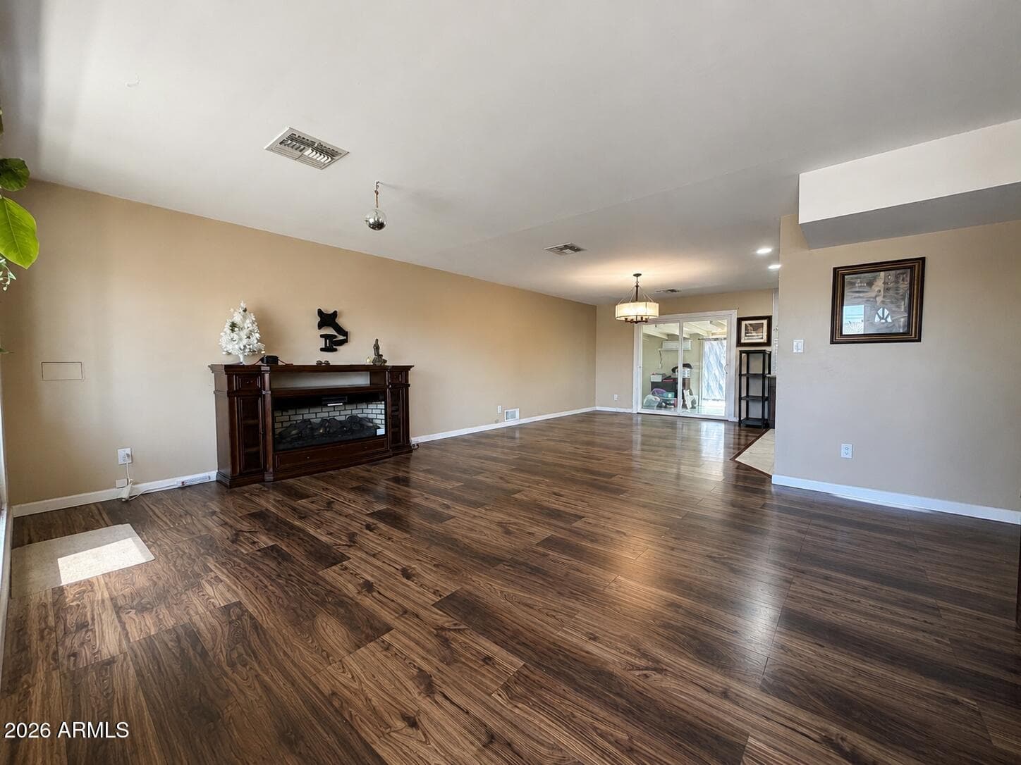 8701 E Cambridge Avenue — photo 2