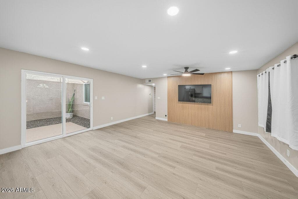 2609 E Lemon Street — photo 3