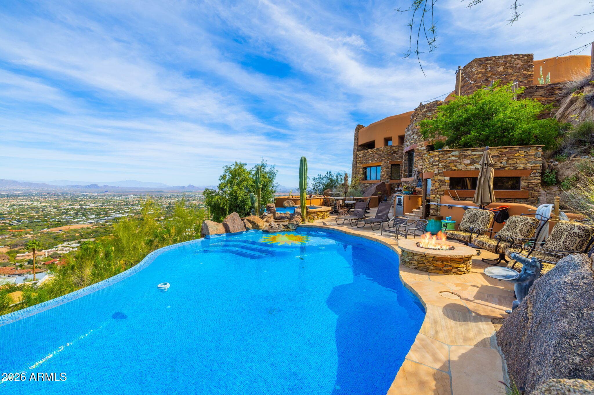 5802 E Cholla Lane