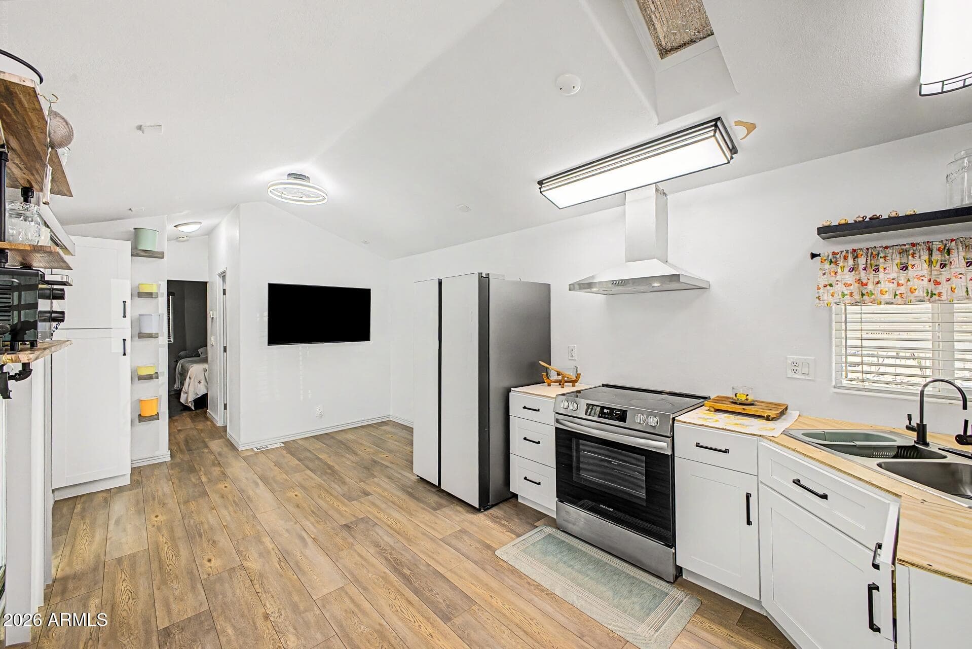 124 S 54th Street 53 — photo 3