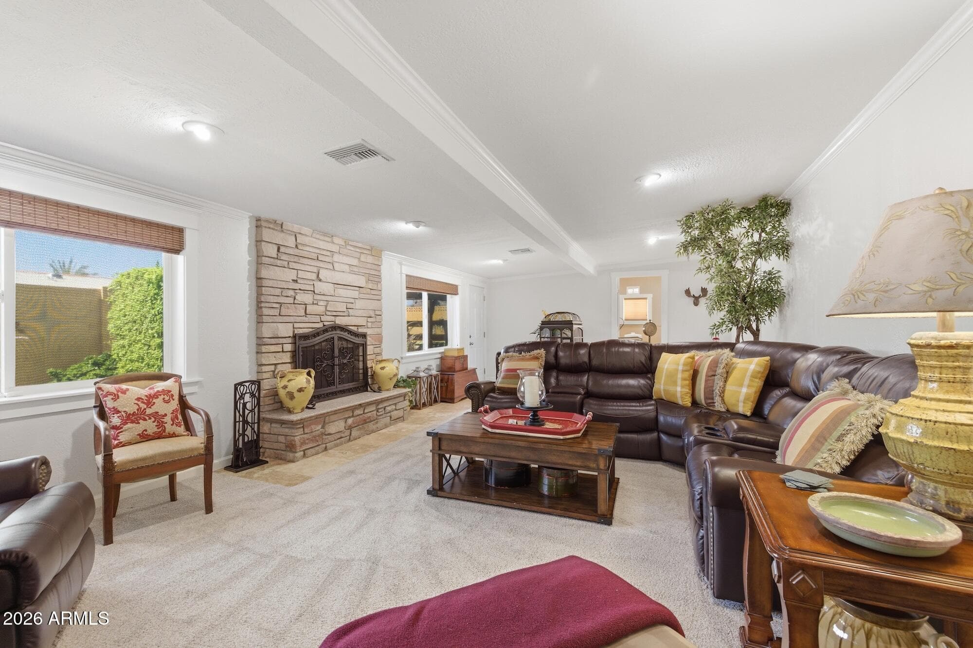 211 E Taylor Street — photo 3
