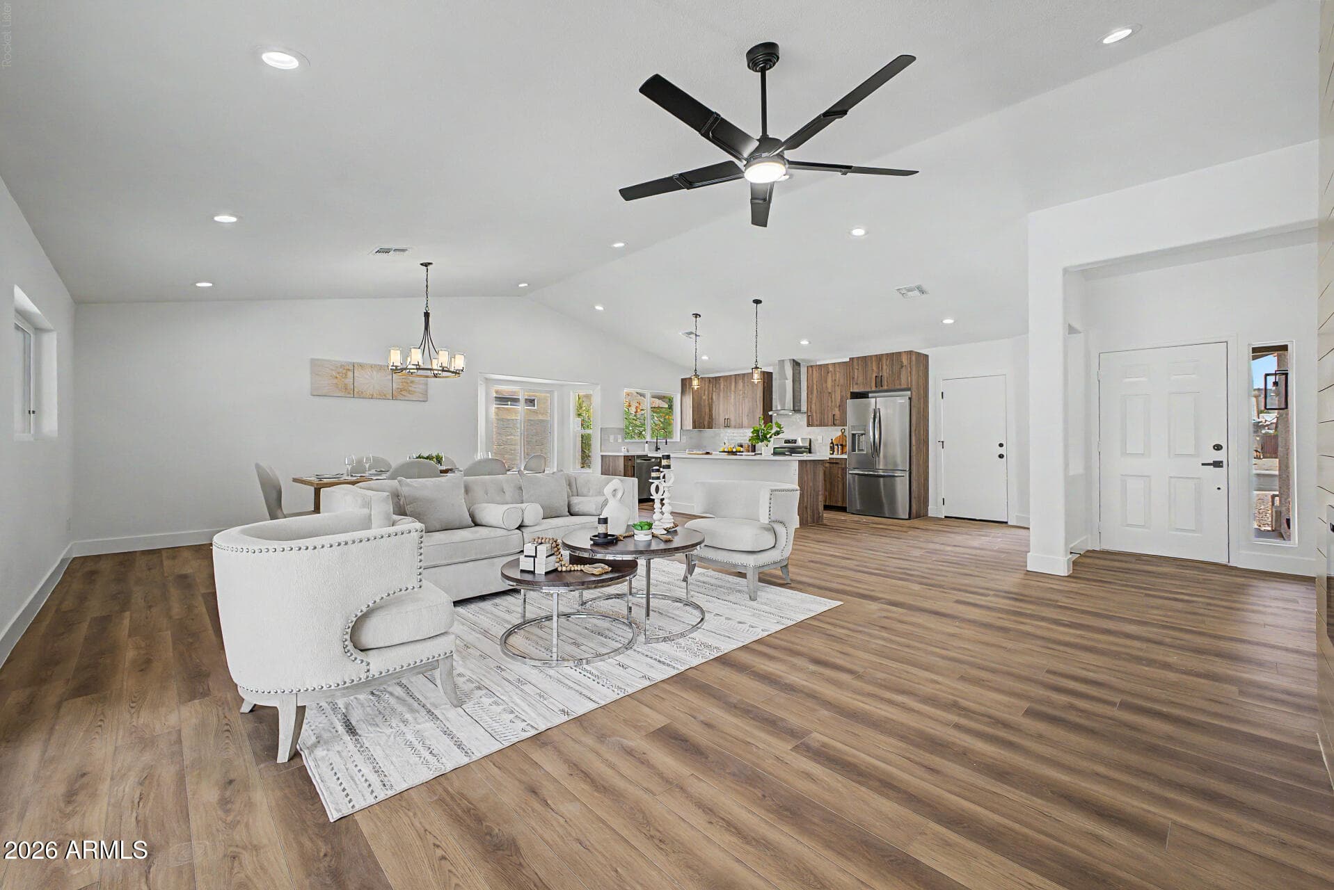 6425 W Irma Lane — photo 8