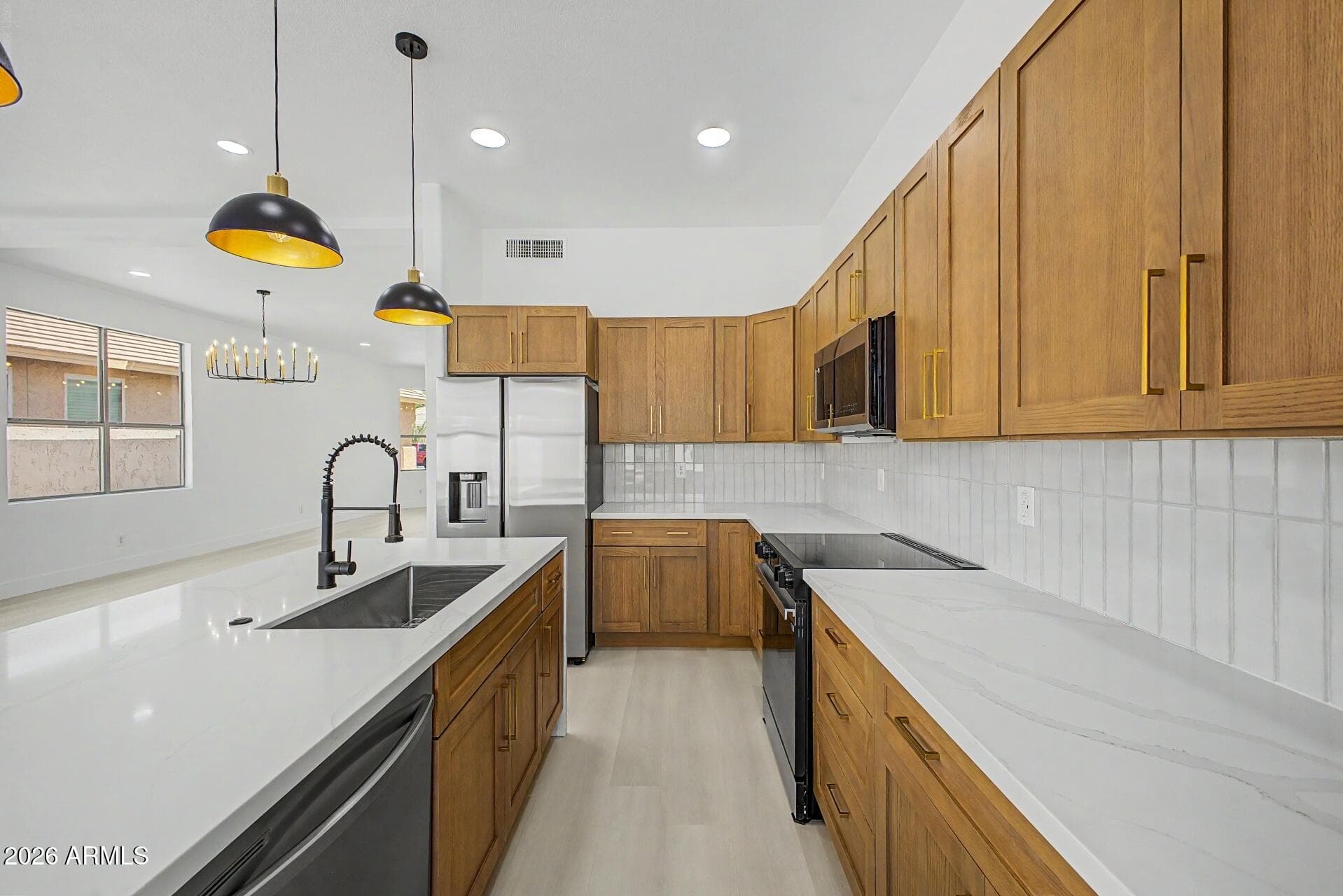 6582 W Oraibi Drive — photo 2