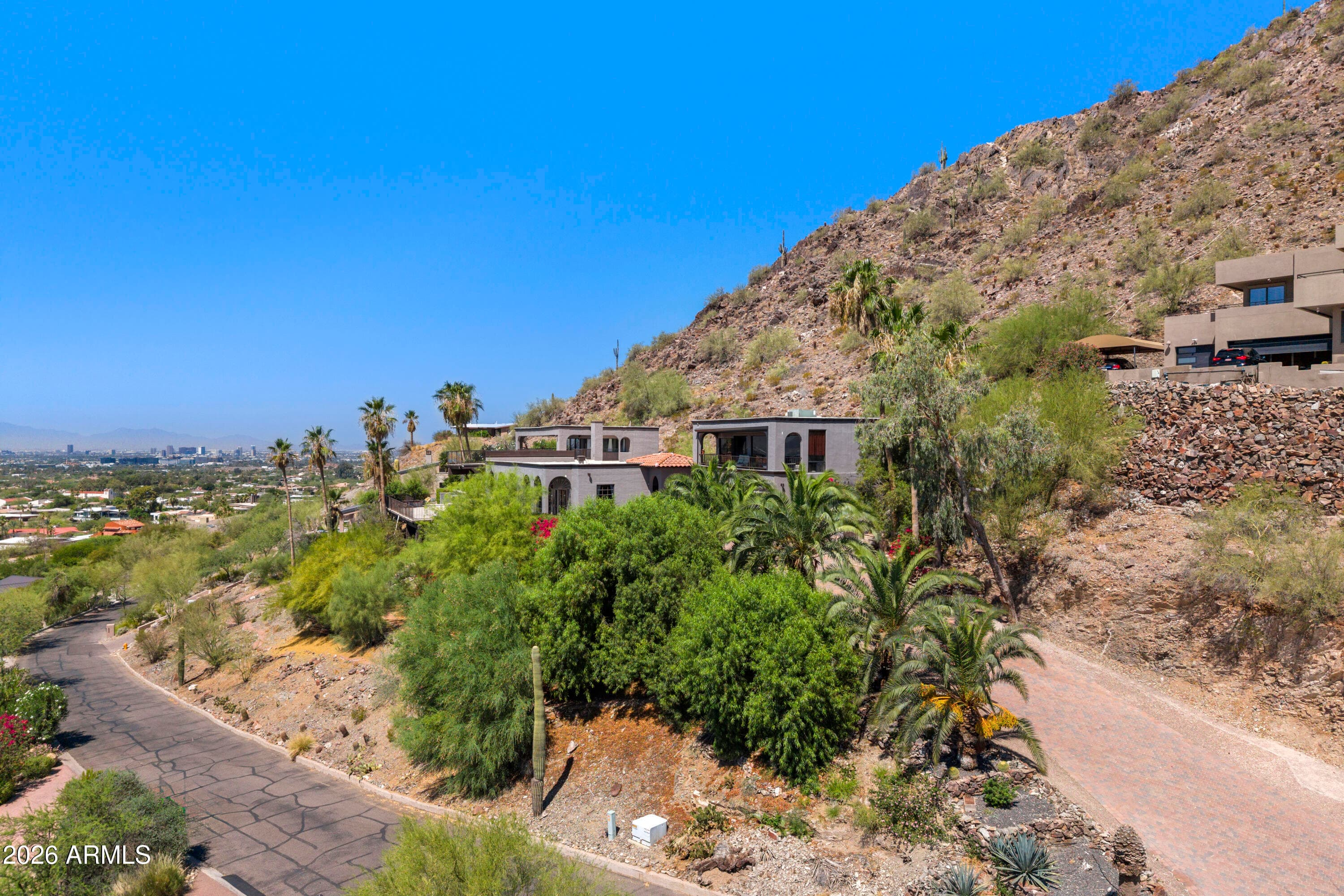 6900 N Highlands Drive — photo 2