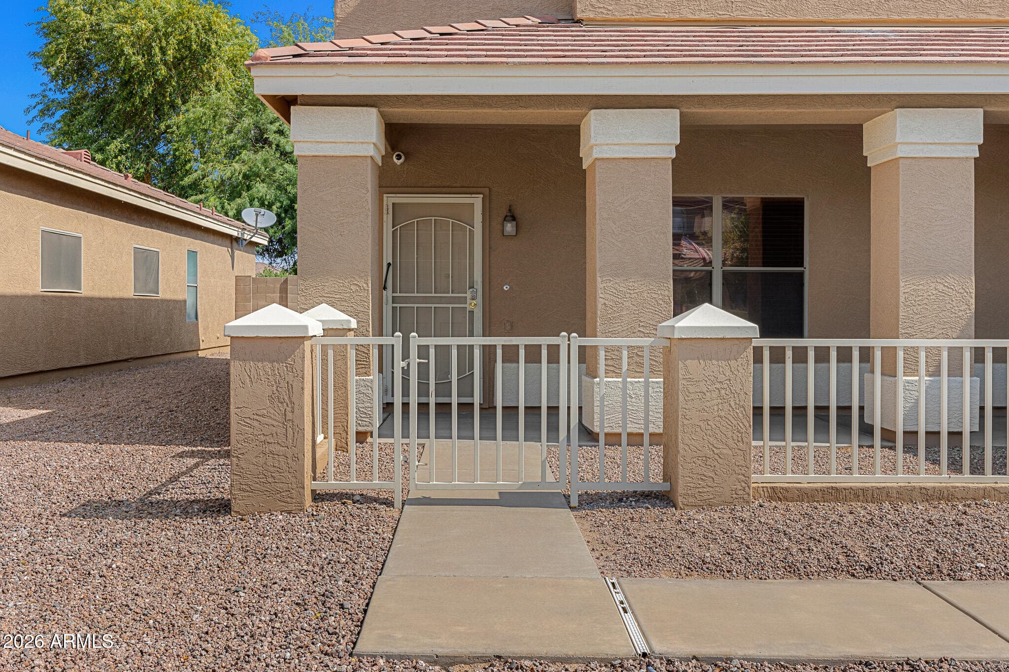 1226 E Gwen Street — photo 2