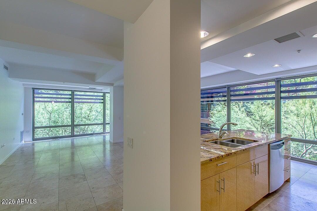 7131 E Rancho Vista Drive 3001 — photo 3