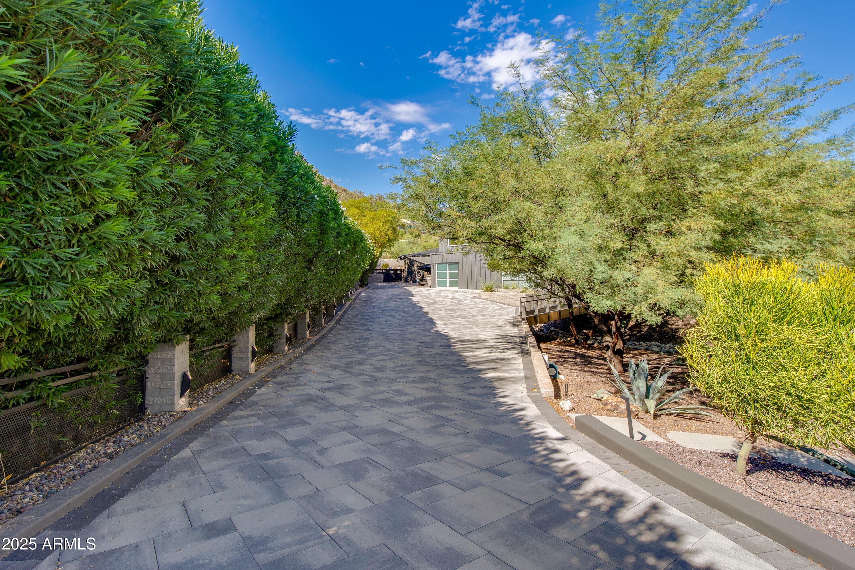 4306 E Desert Crest Drive — photo 3