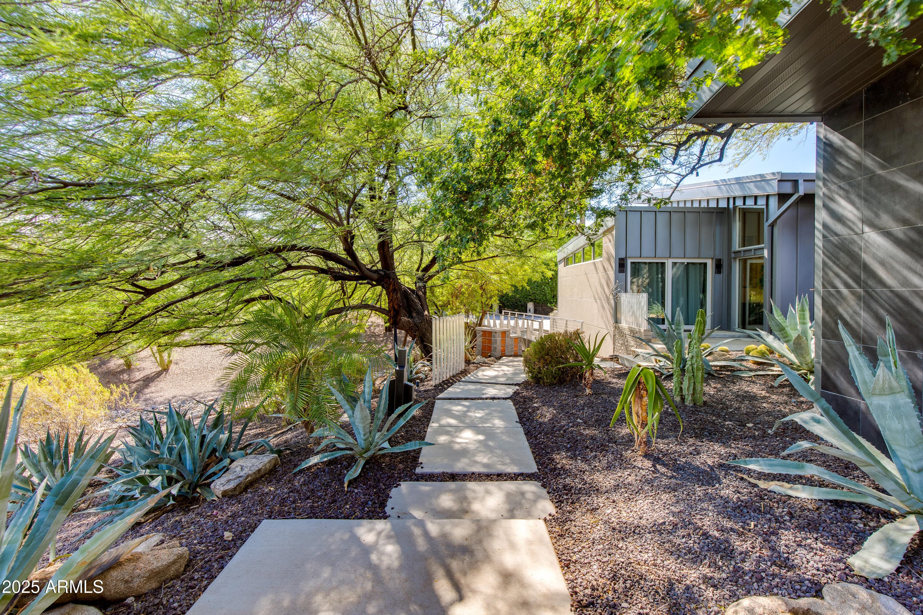 4306 E Desert Crest Drive — photo 4