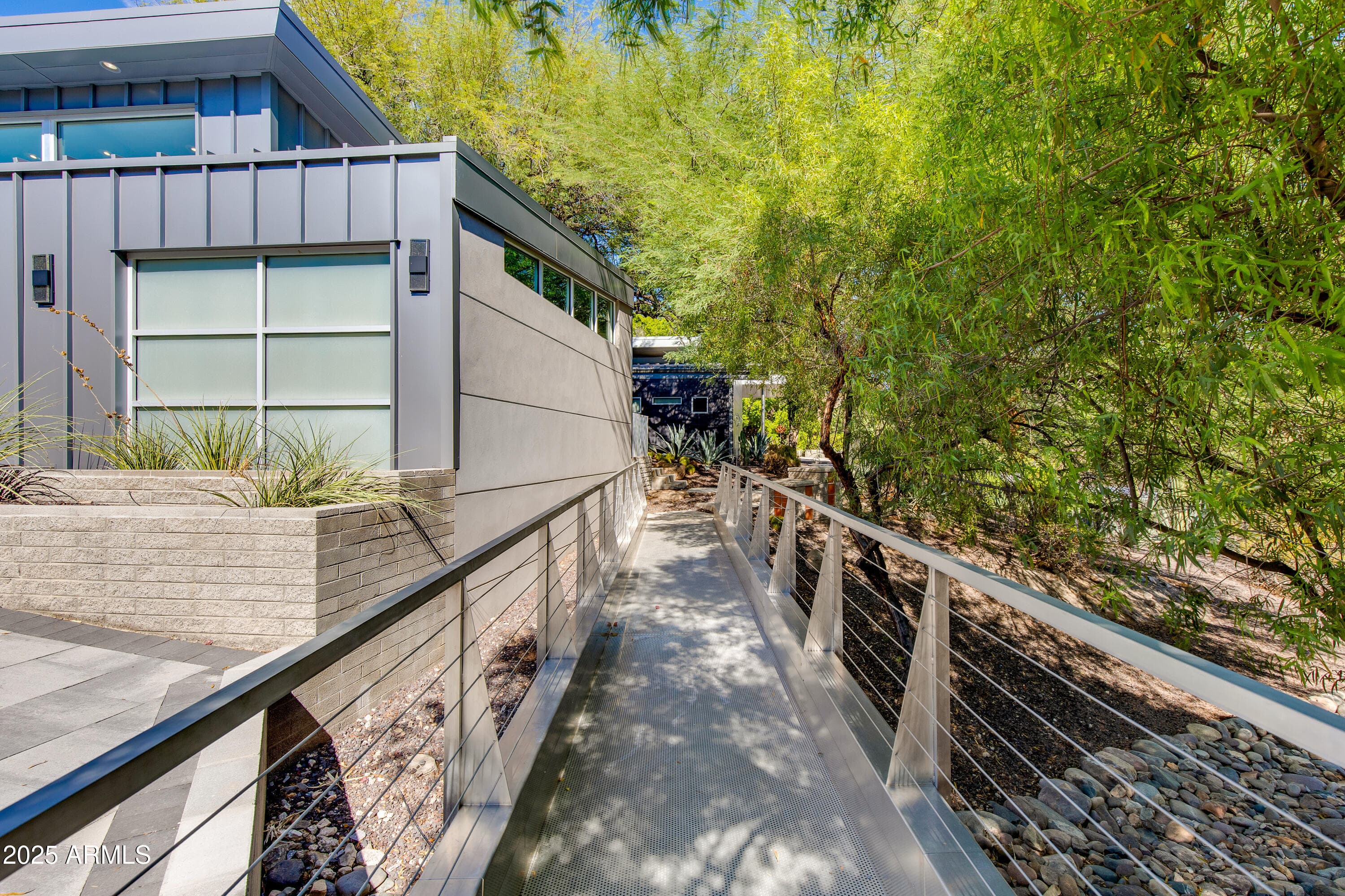 4306 E Desert Crest Drive — photo 5