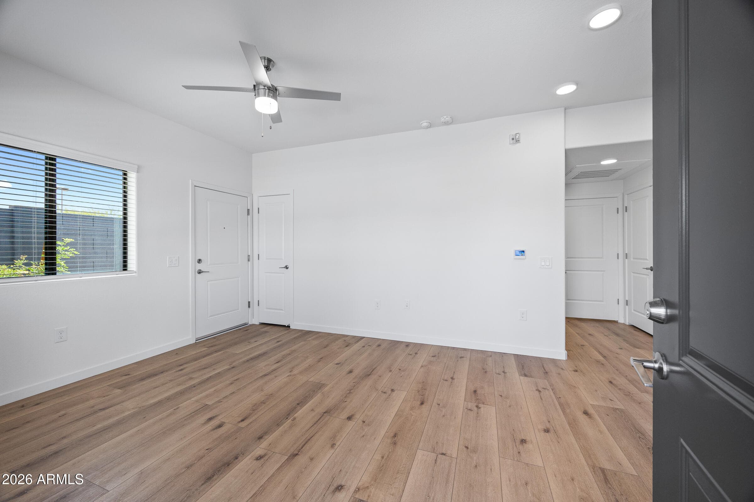 2307 E Mcarthur Drive — photo 5