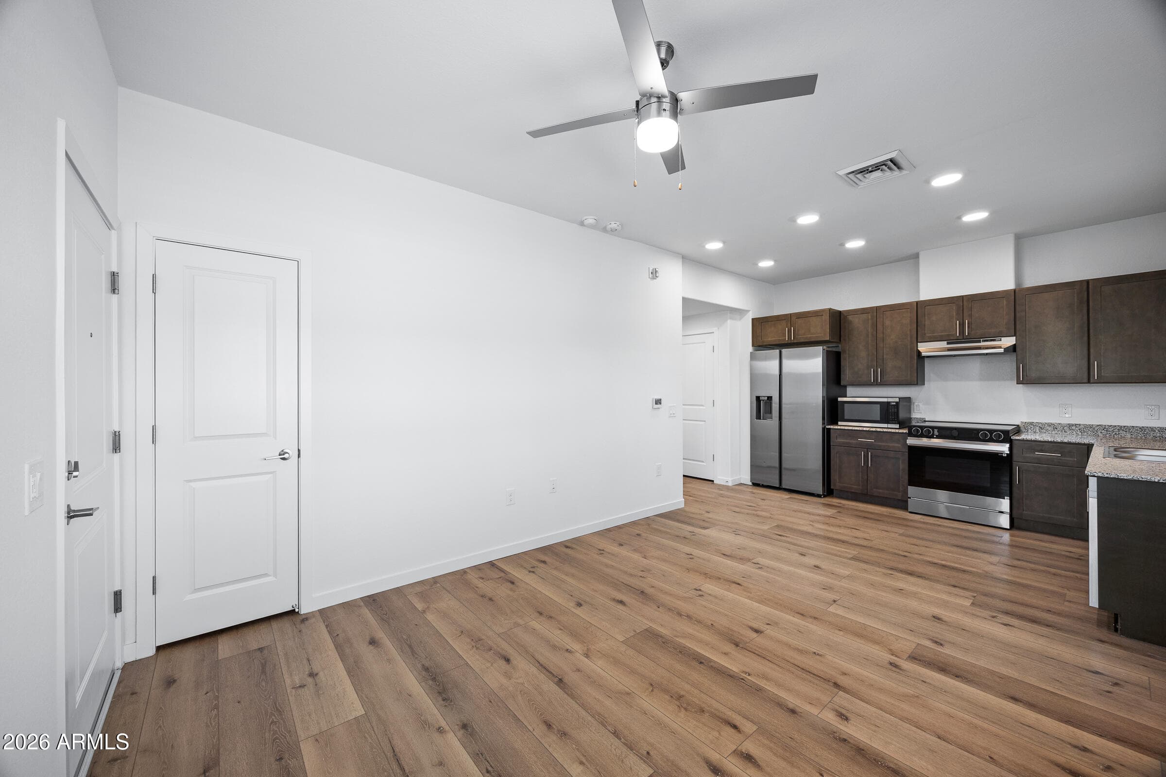 2309 E Mcarthur Drive — photo 7