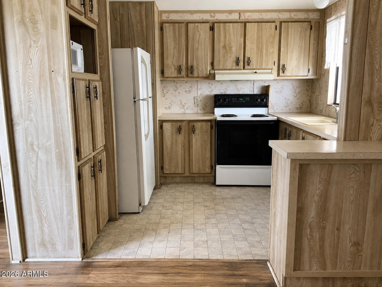 2292 N Ironwood Drive 82 — photo 2