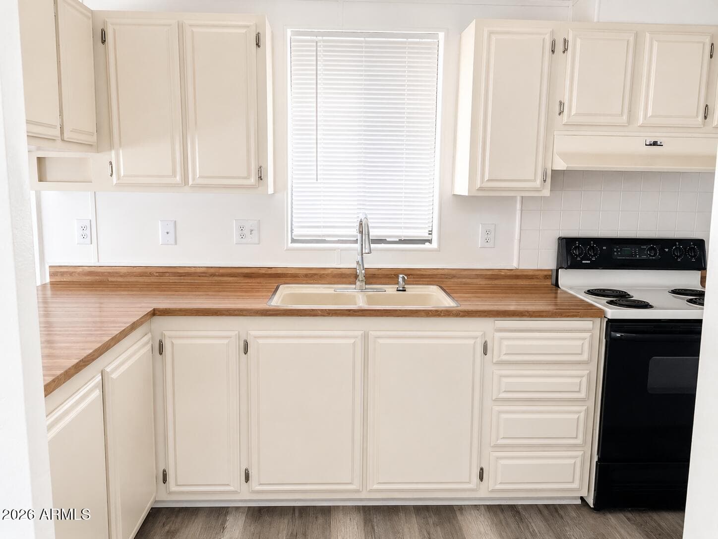 2292 N Ironwood Drive 109 — photo 4