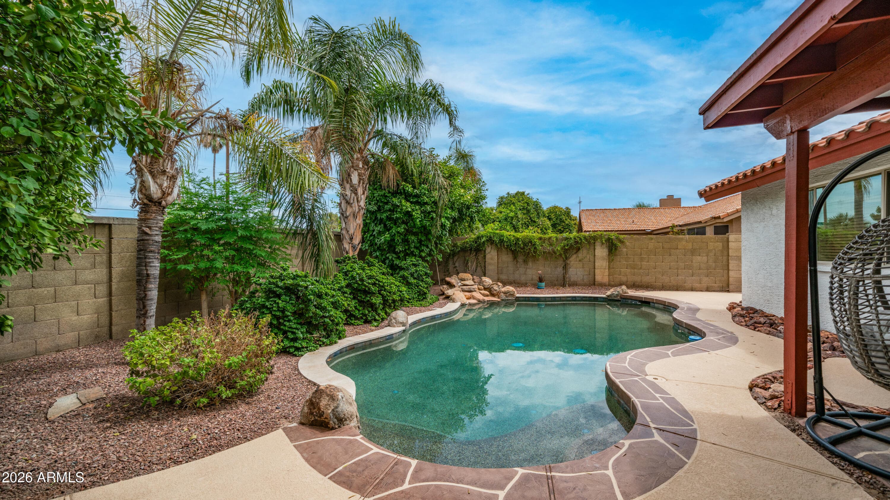 1338 E Sunburst Lane — photo 3