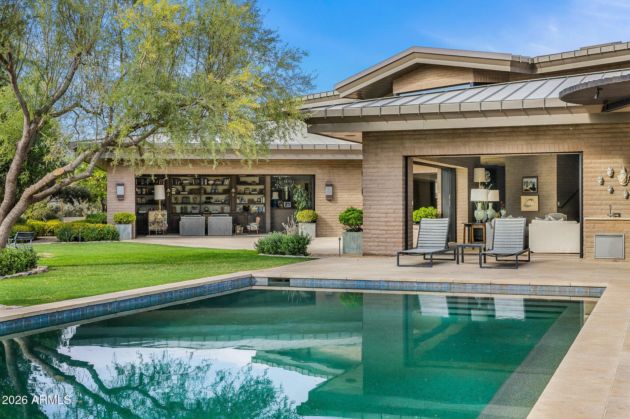 5721 N Casa Blanca Drive — photo 2