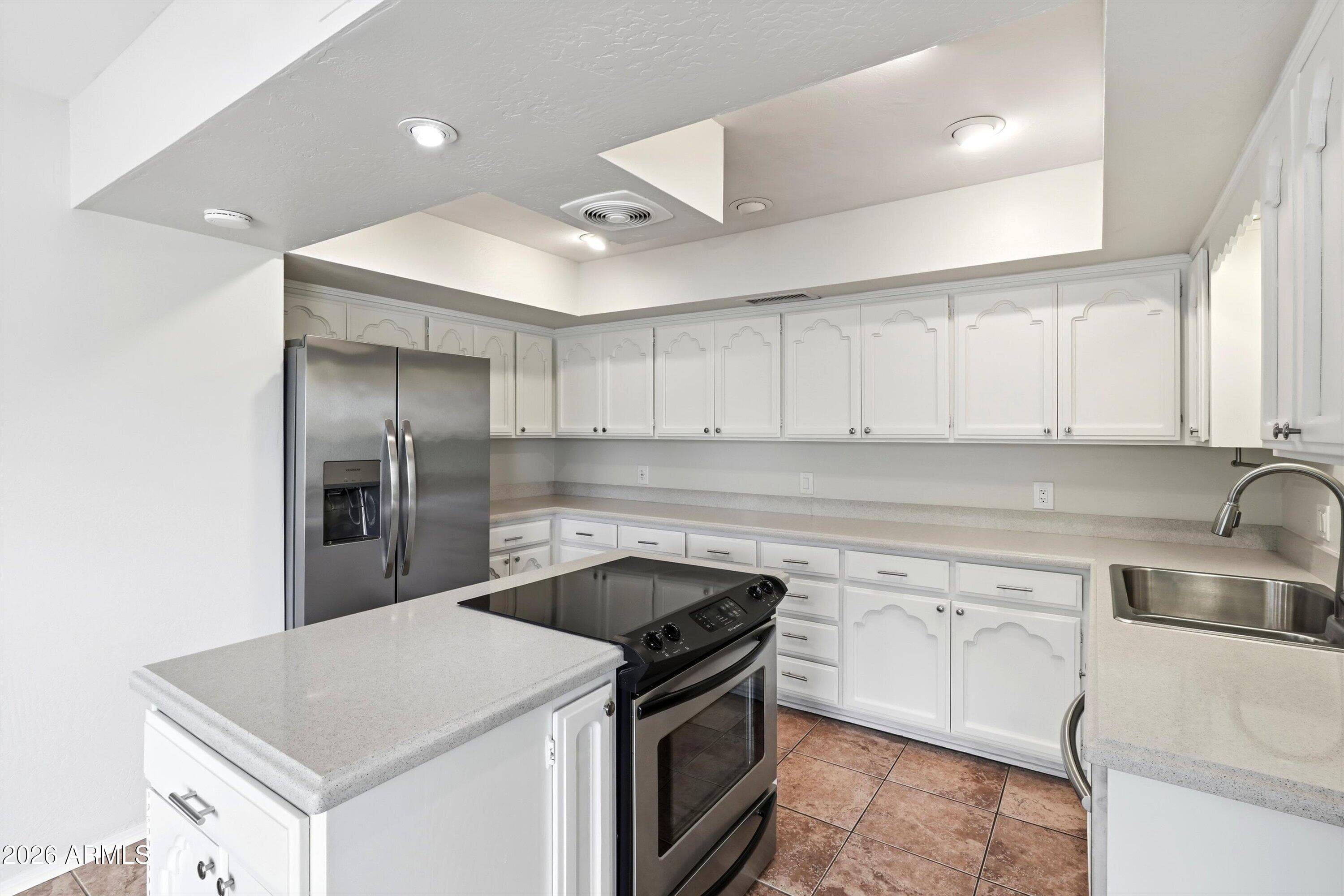7666 E Rocking Chair Road — photo 3