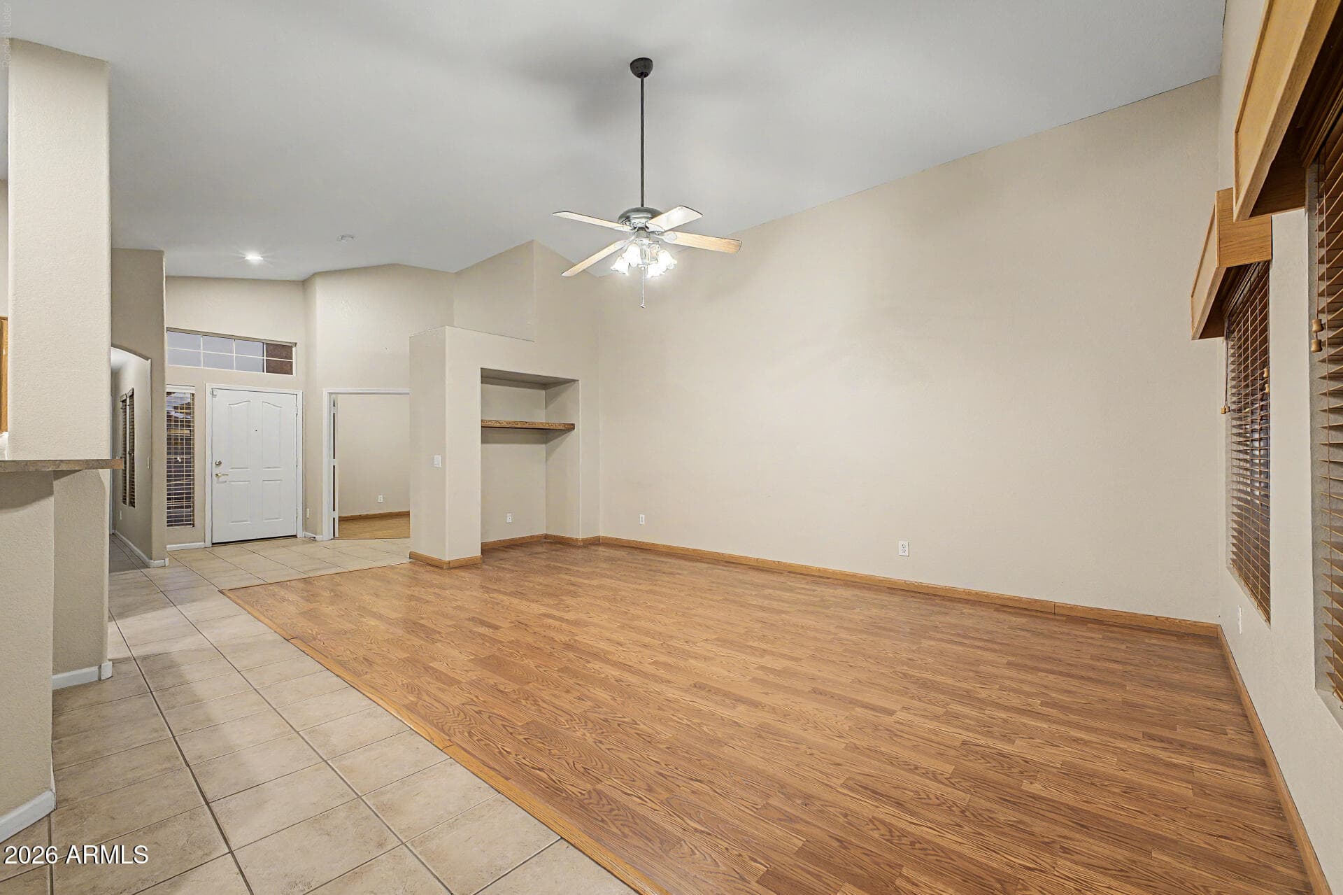 8755 W Melinda Lane — photo 4