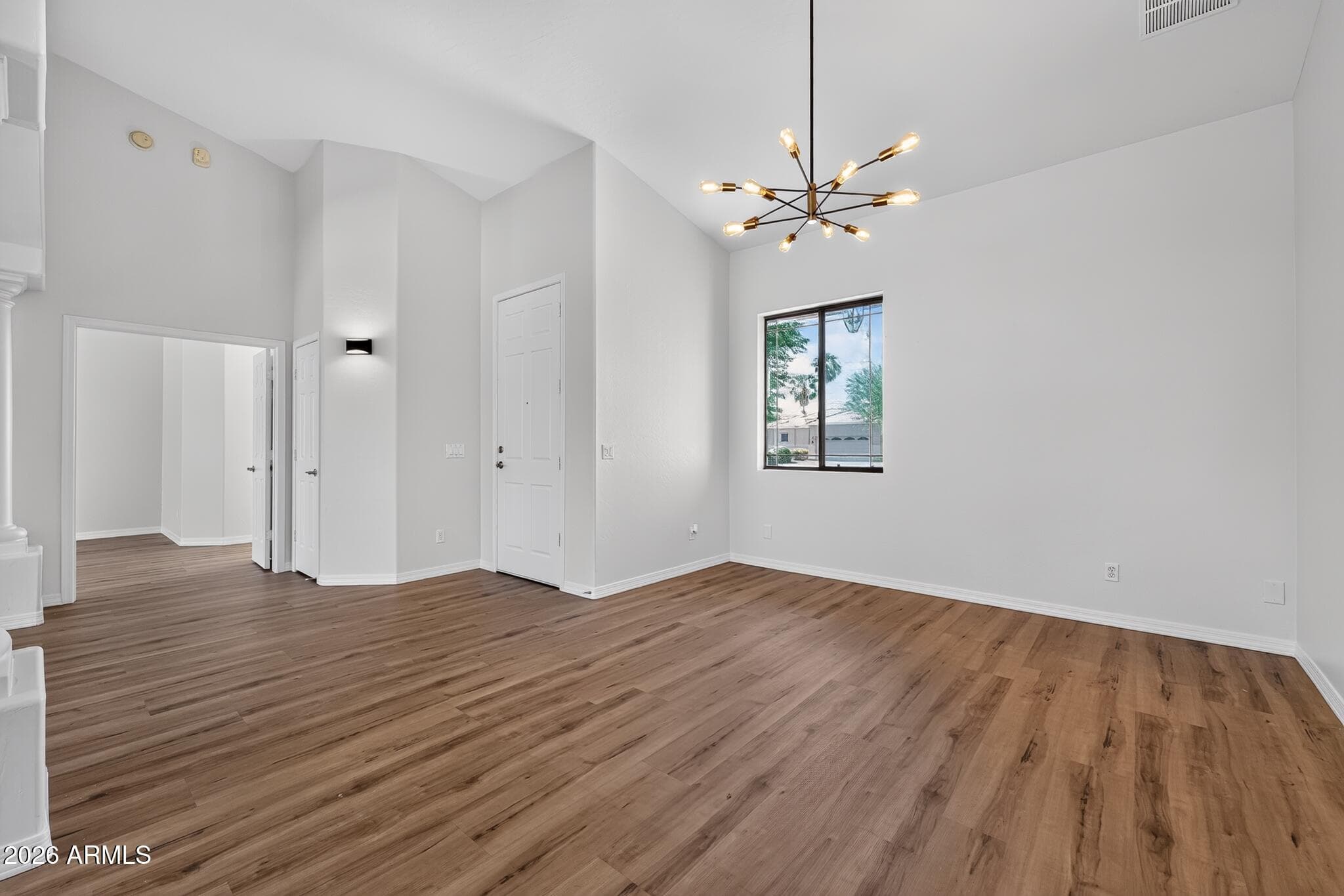 48 E Elgin Street — photo 5