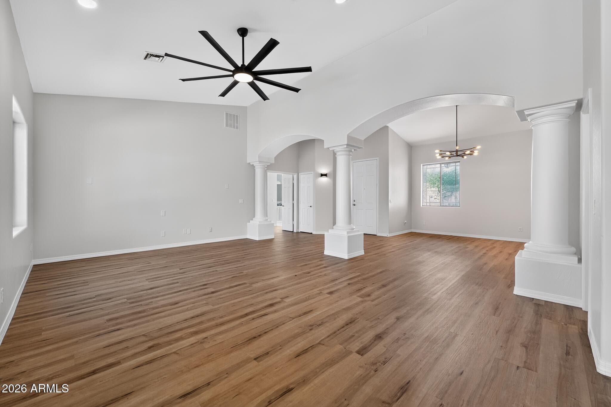 48 E Elgin Street — photo 6