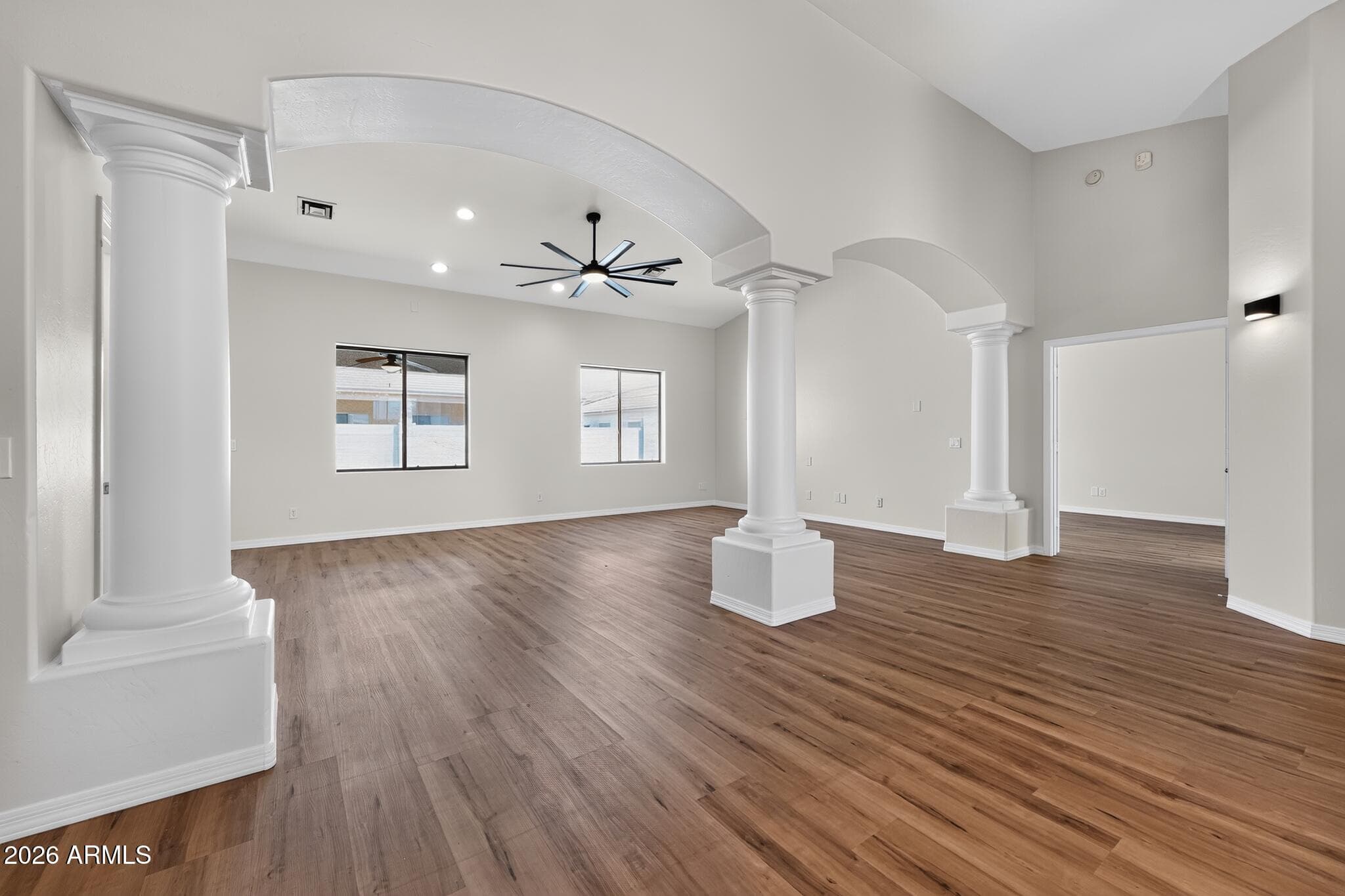 48 E Elgin Street — photo 7