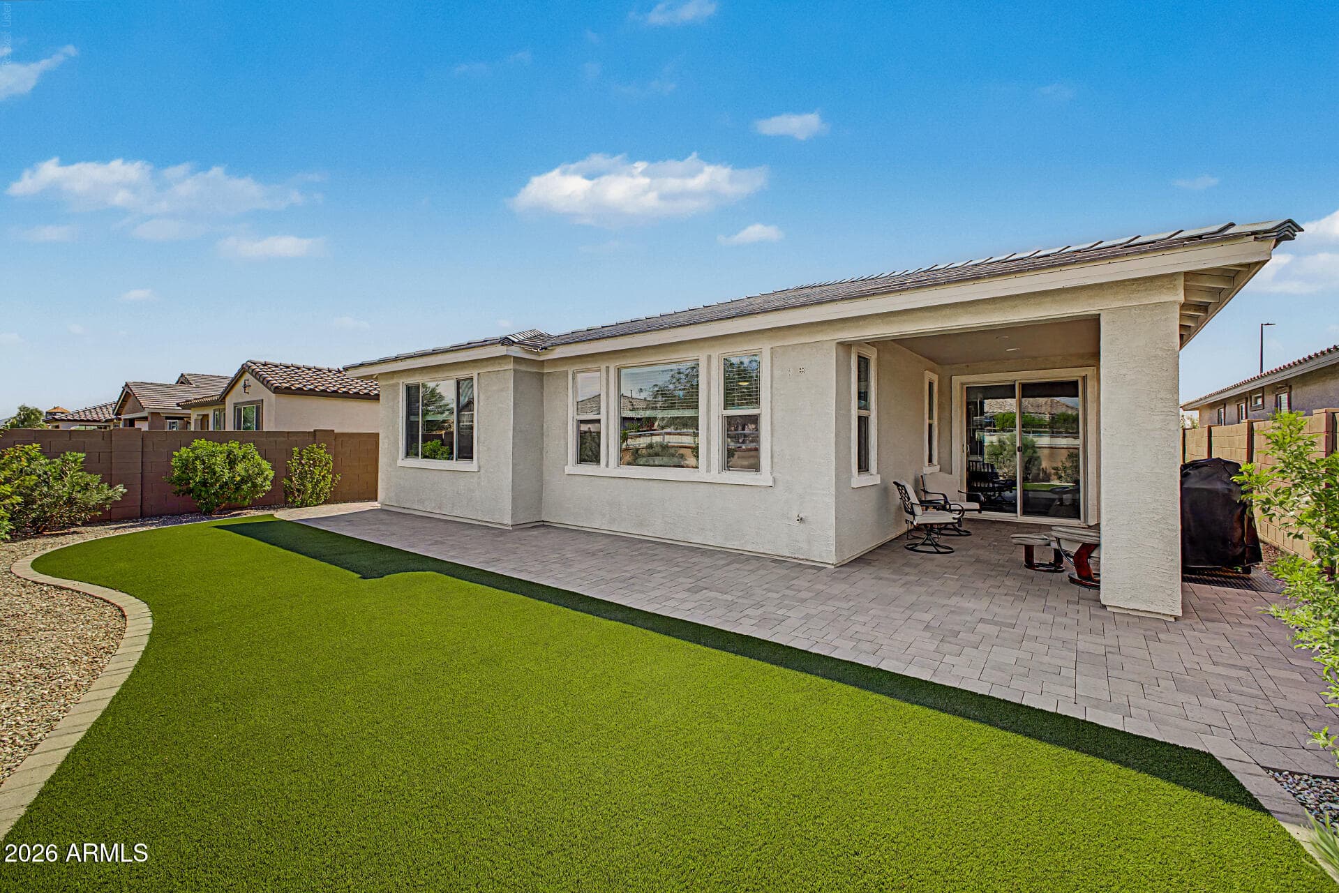 537 S Pheasant Drive — photo 3