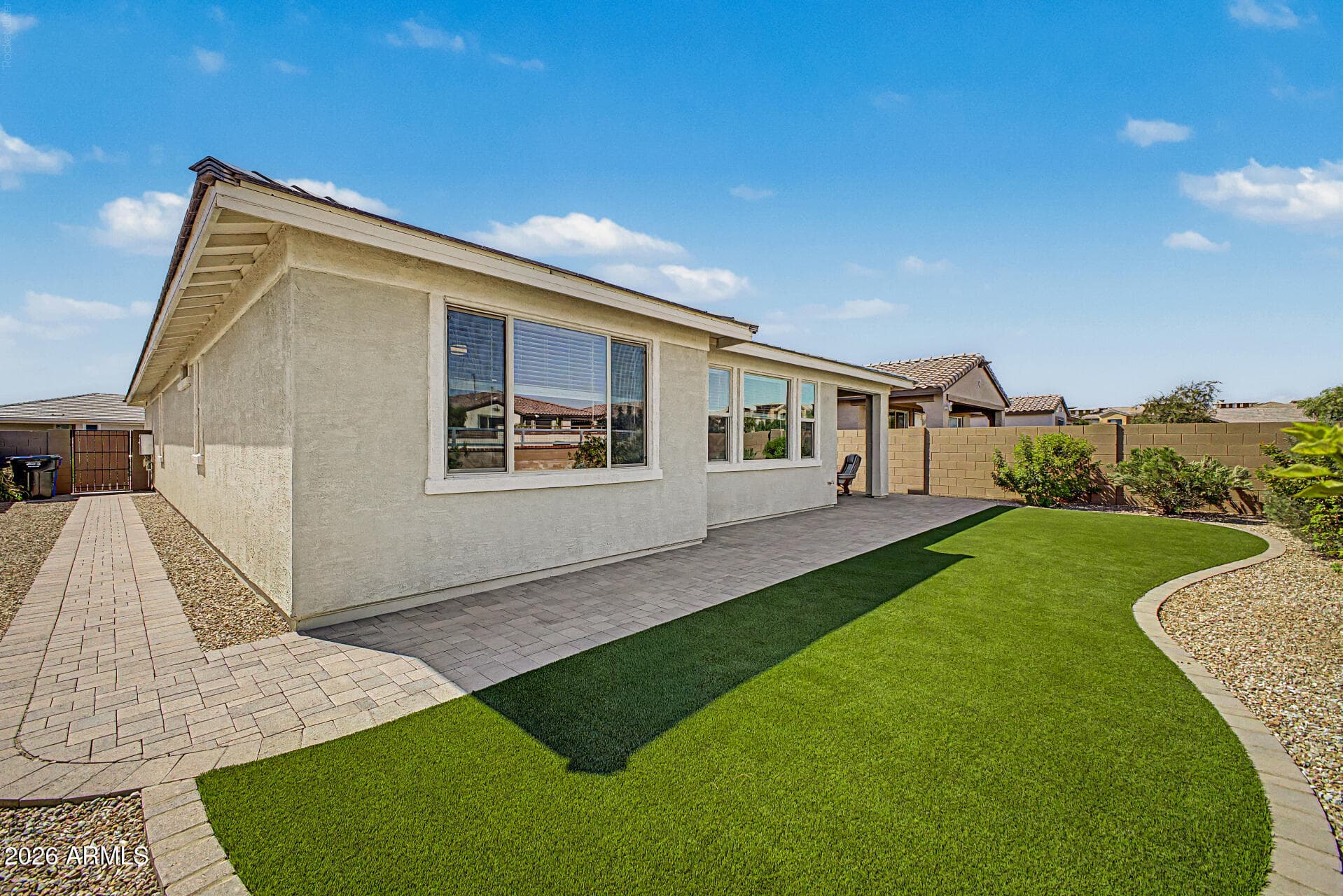 537 S Pheasant Drive — photo 4