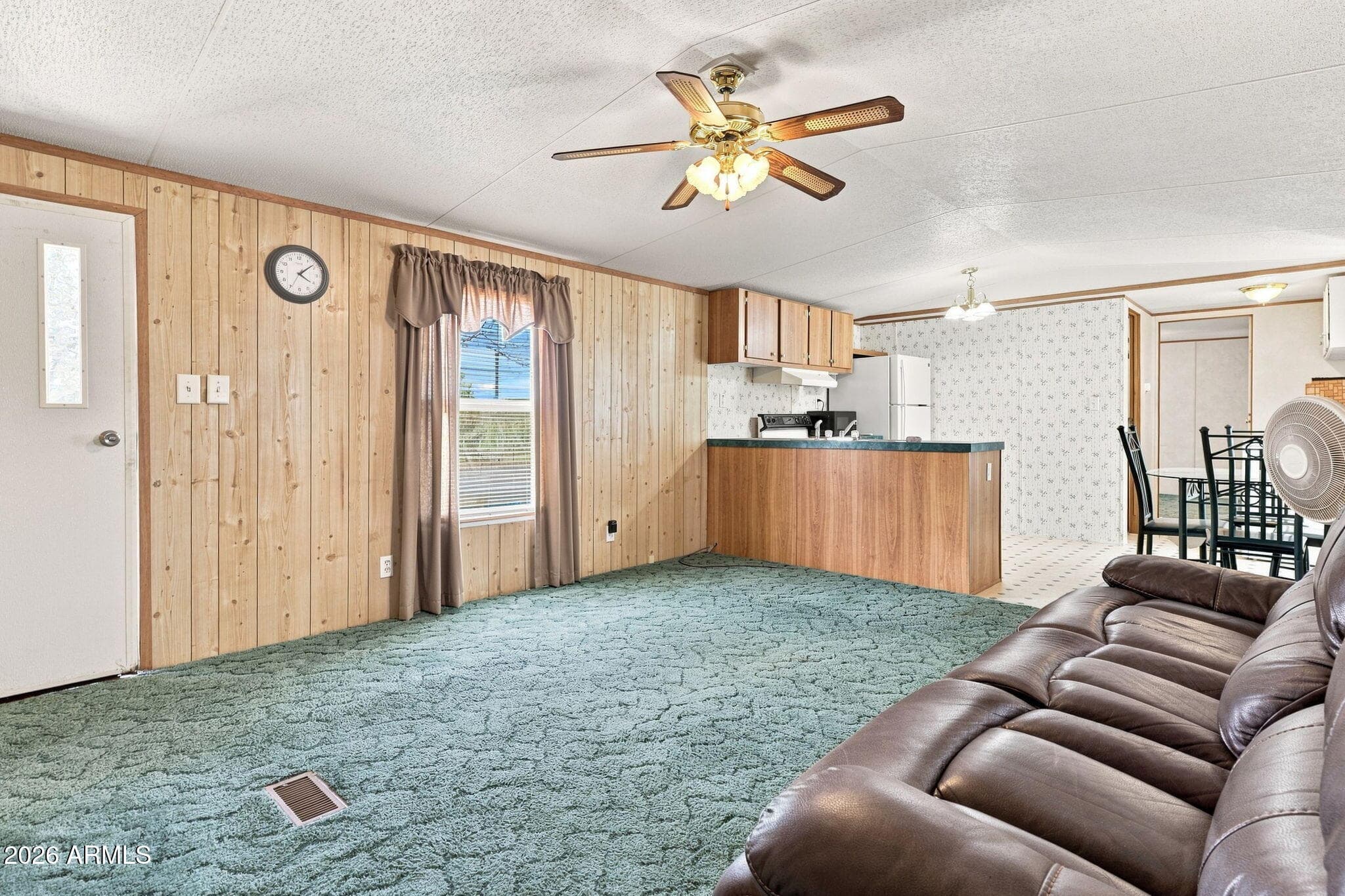 1171 E Desert Rose Drive — photo 3