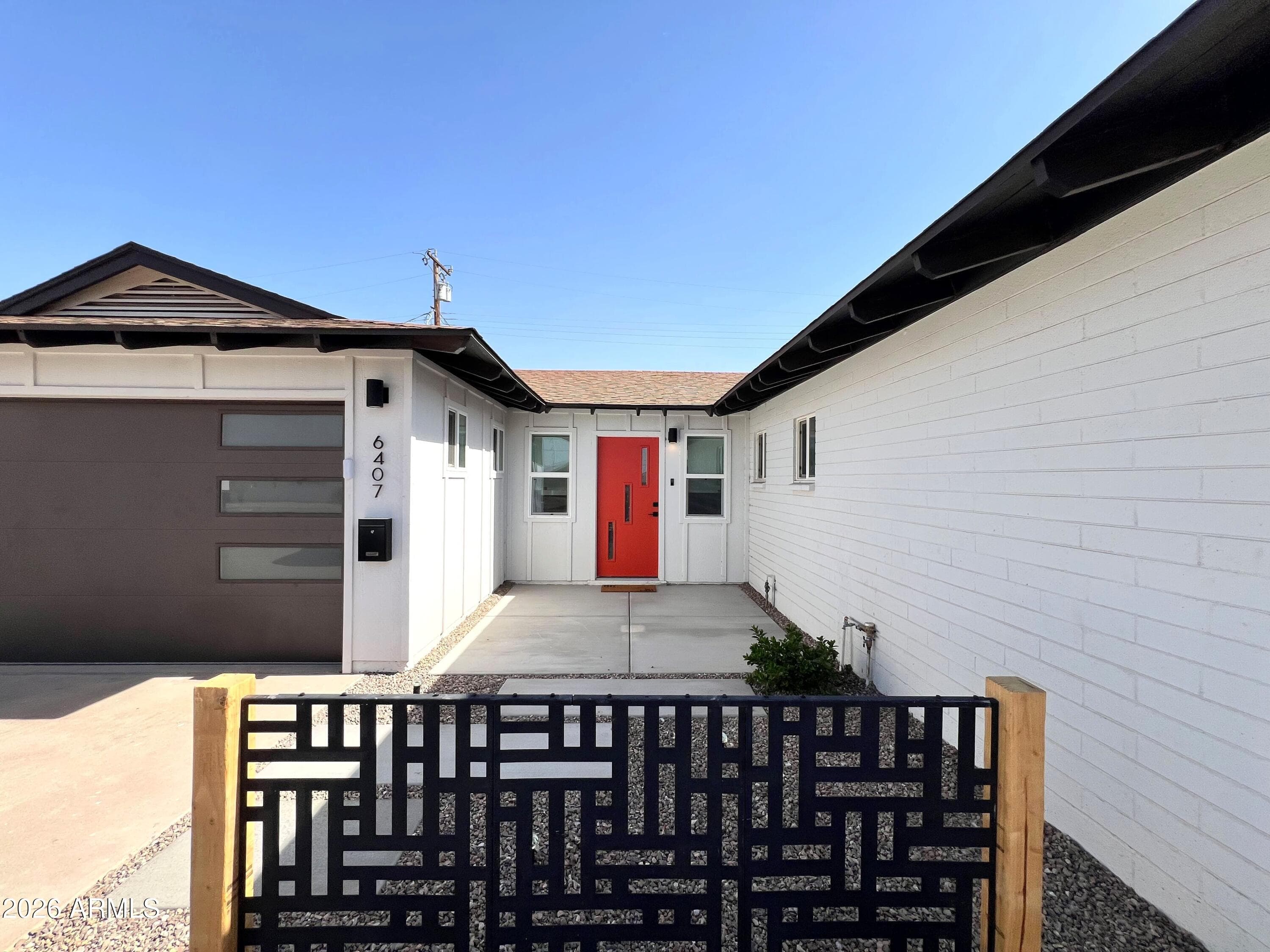 6407 E Wilshire Drive — photo 2