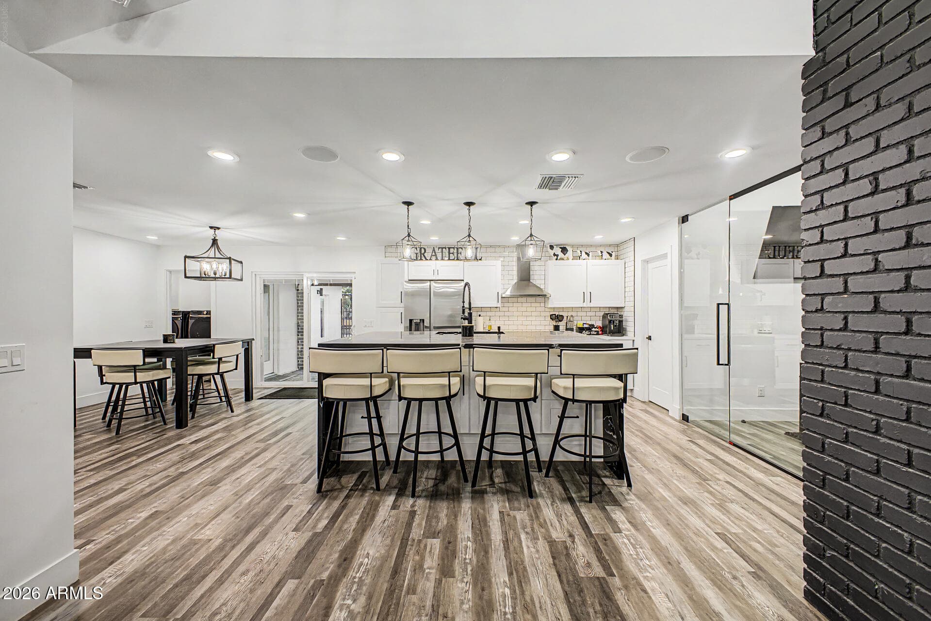 1040 W Encinas Street — photo 5