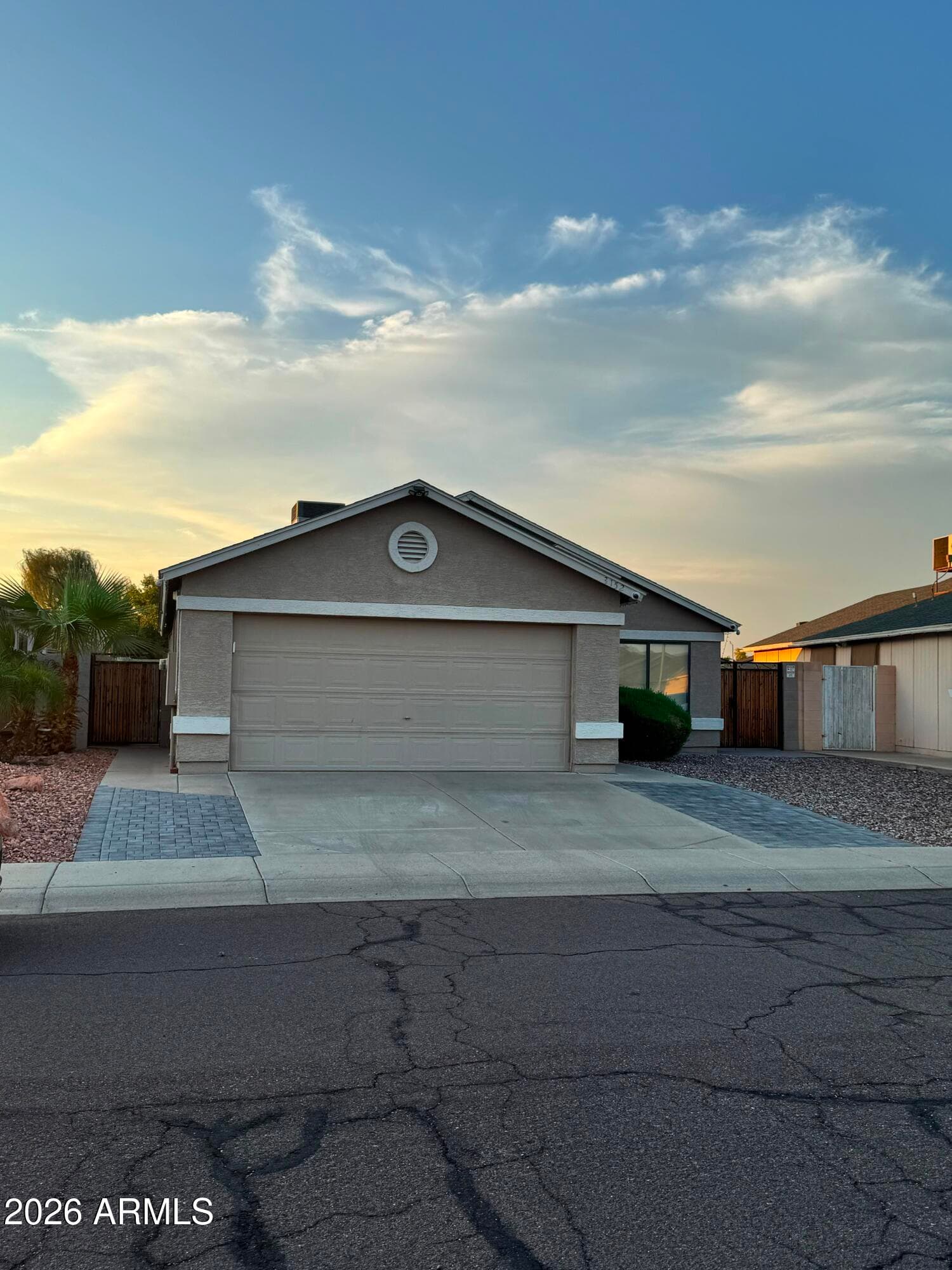 3152 W Crest Lane — photo 8