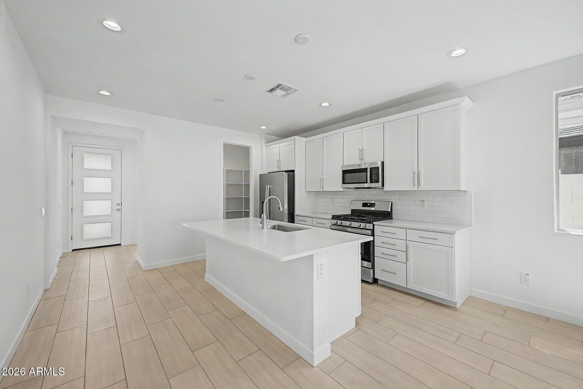 15880 W Vogel Avenue — photo 2