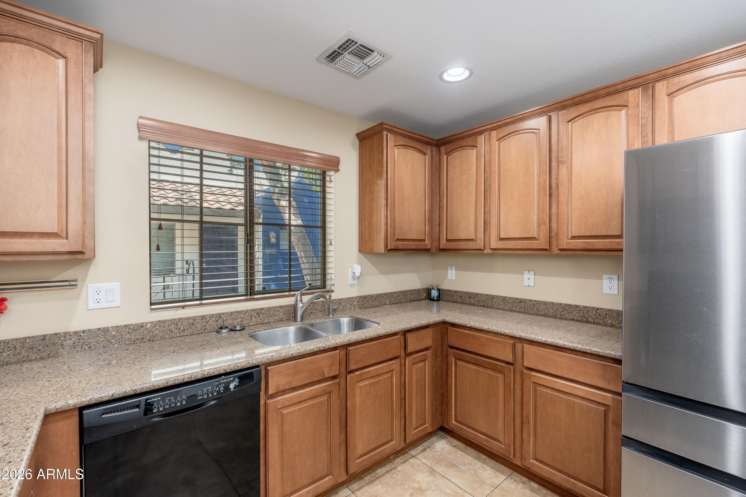 2551 E Boston Street — photo 2