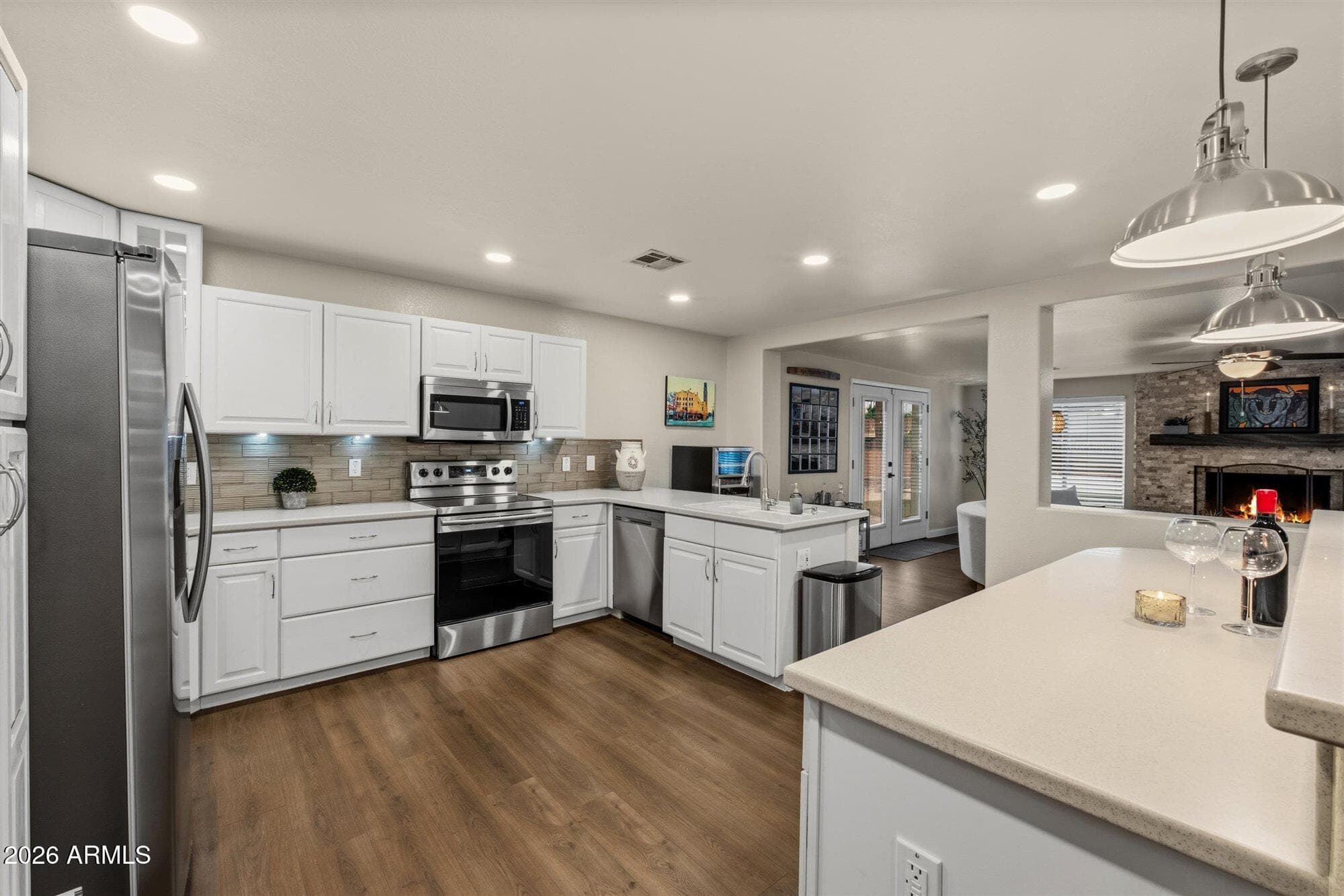 1139 W Northview Avenue — photo 8
