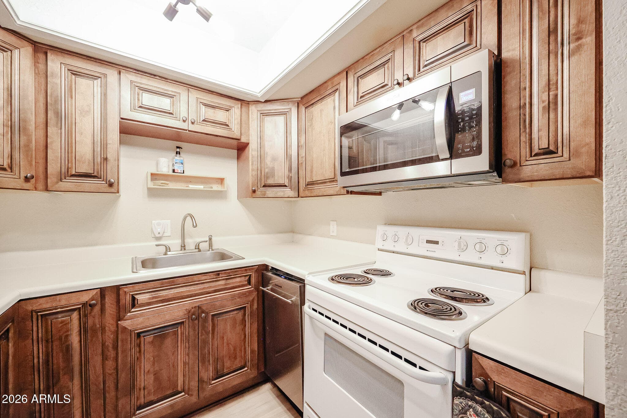 17 E Ruth Avenue 202 — photo 6