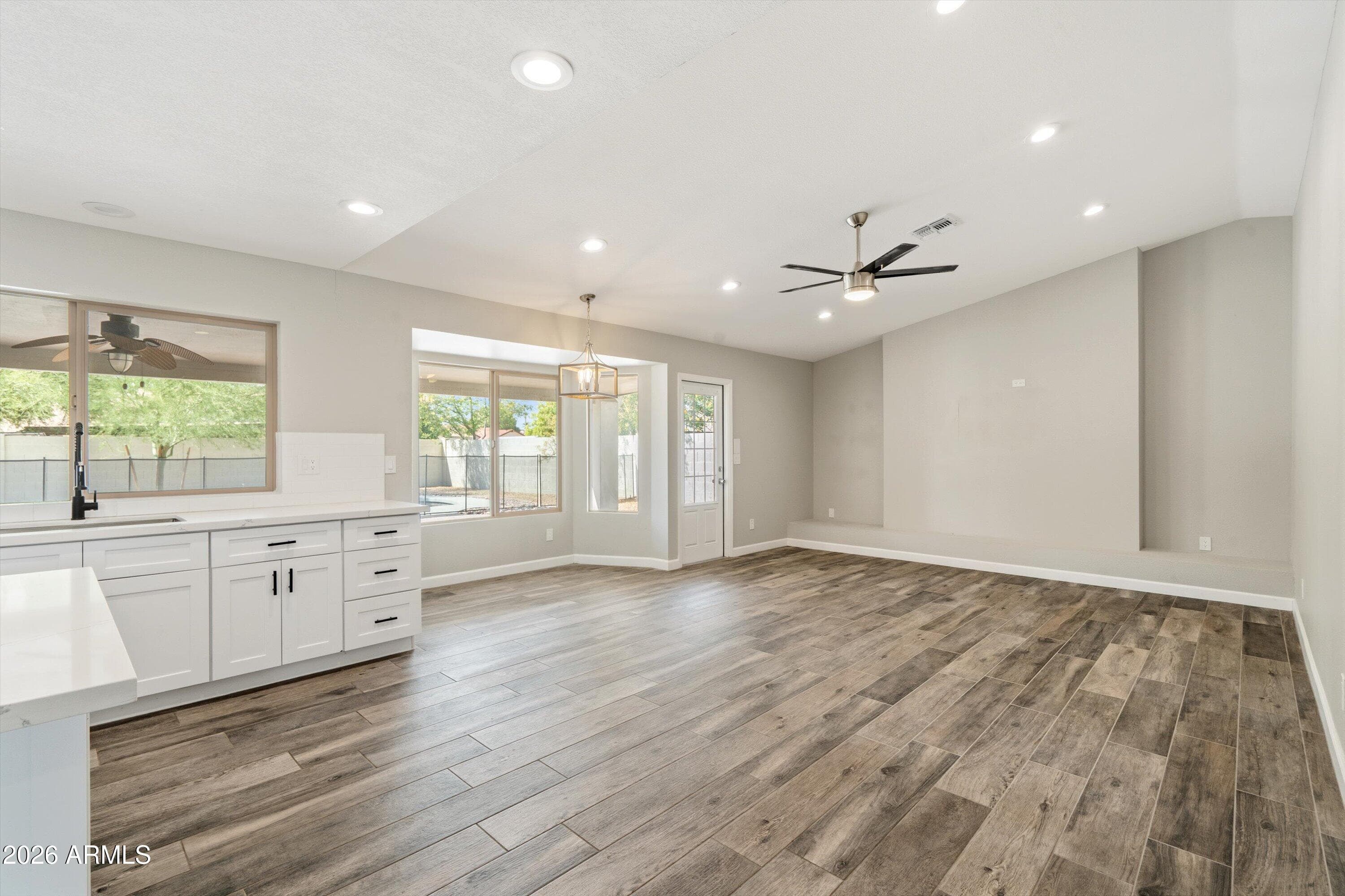 5227 E Paradise Lane — photo 6