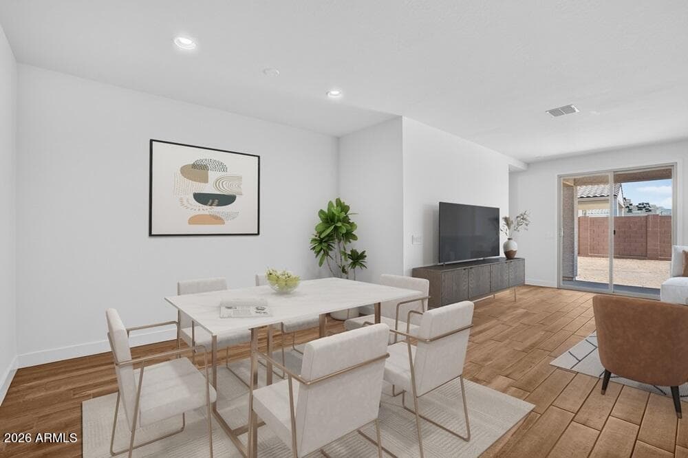 17084 W Honeysuckle Drive — photo 4