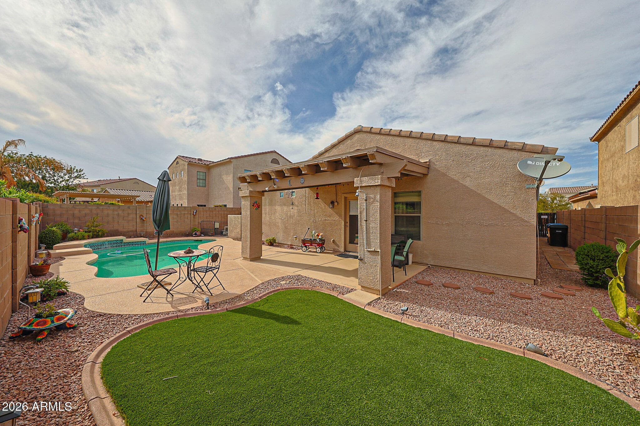 15933 W Mauna Loa Lane — photo 2
