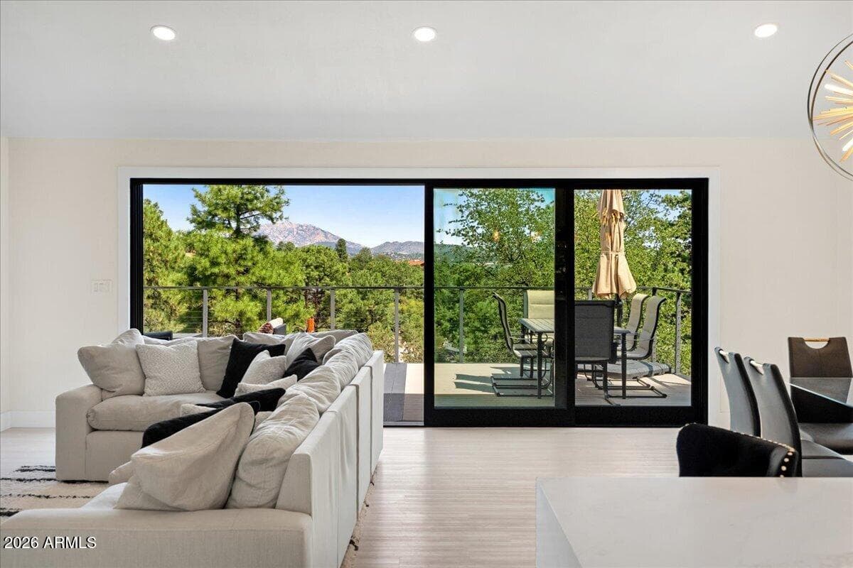 532 N Hassayampa Drive — photo 8