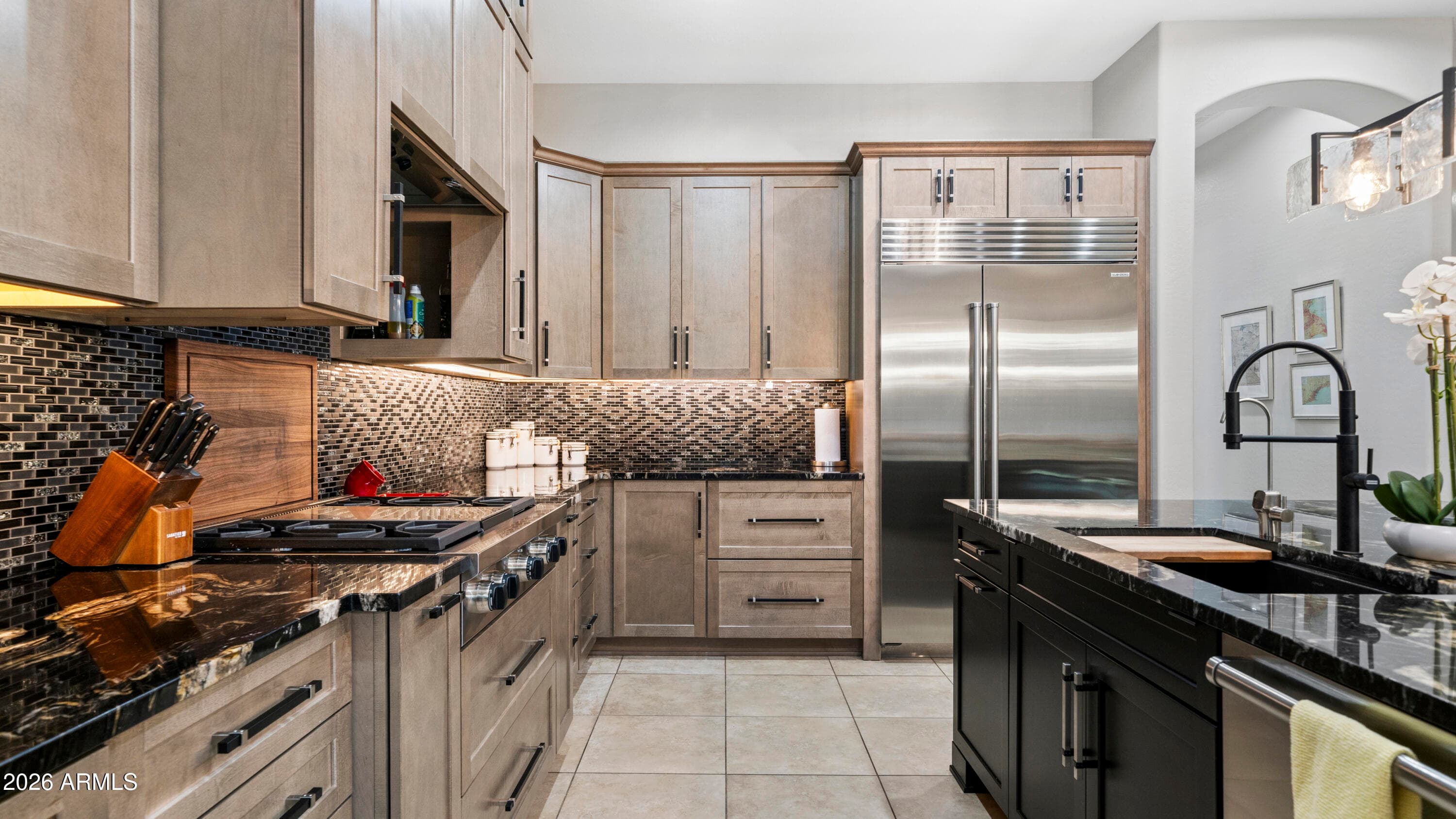 2442 E Plum Street — photo 8