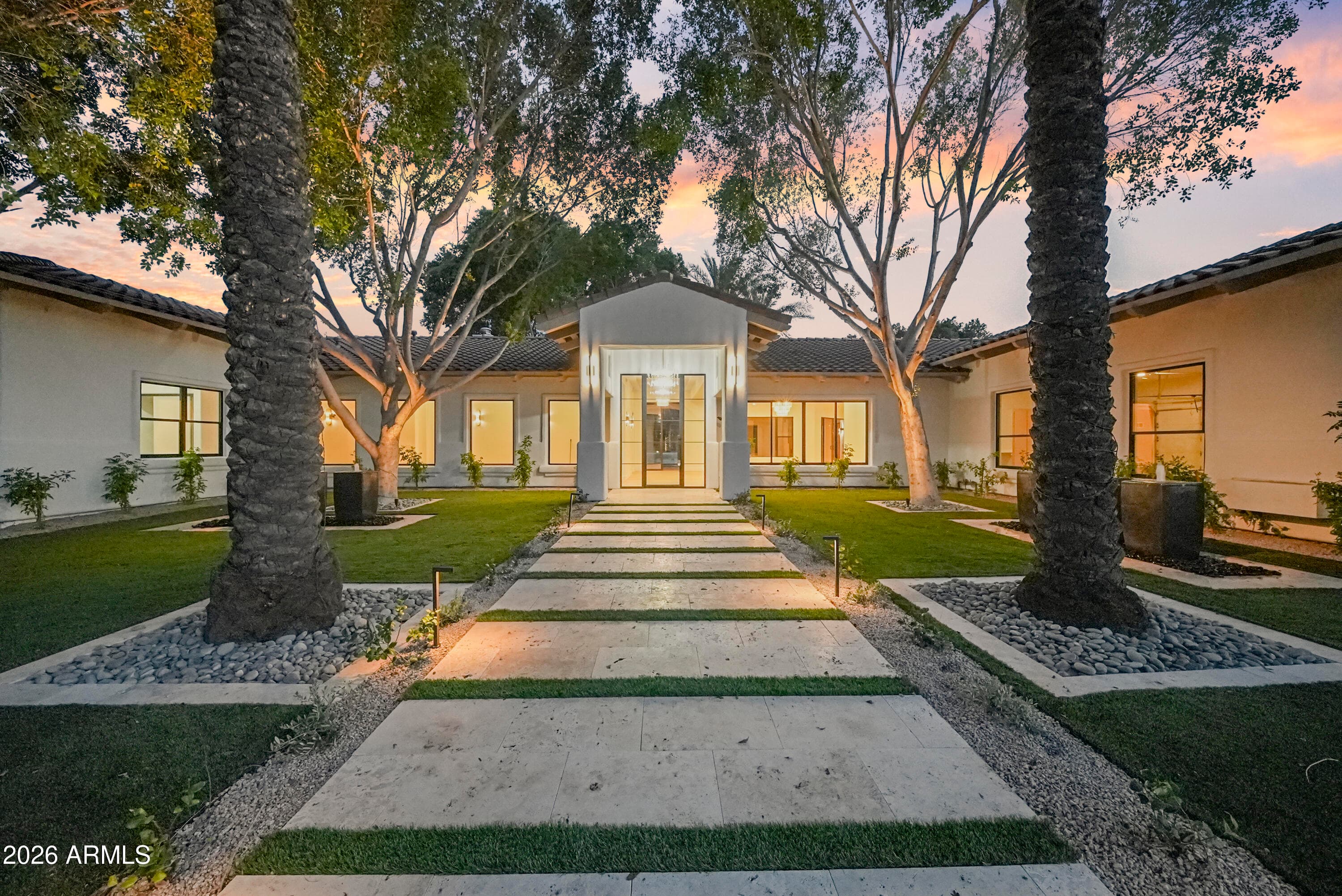11505 E Cochise Drive — photo 2