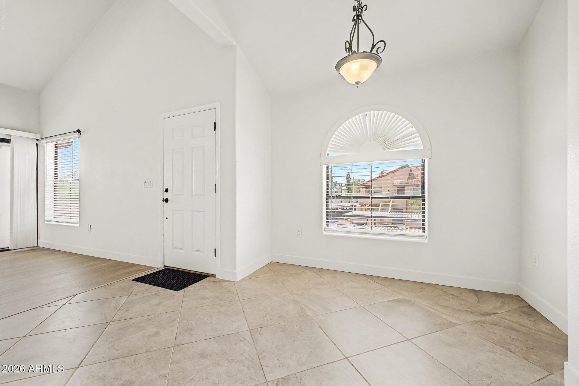 1351 N Pleasant Drive 2049 — photo 4