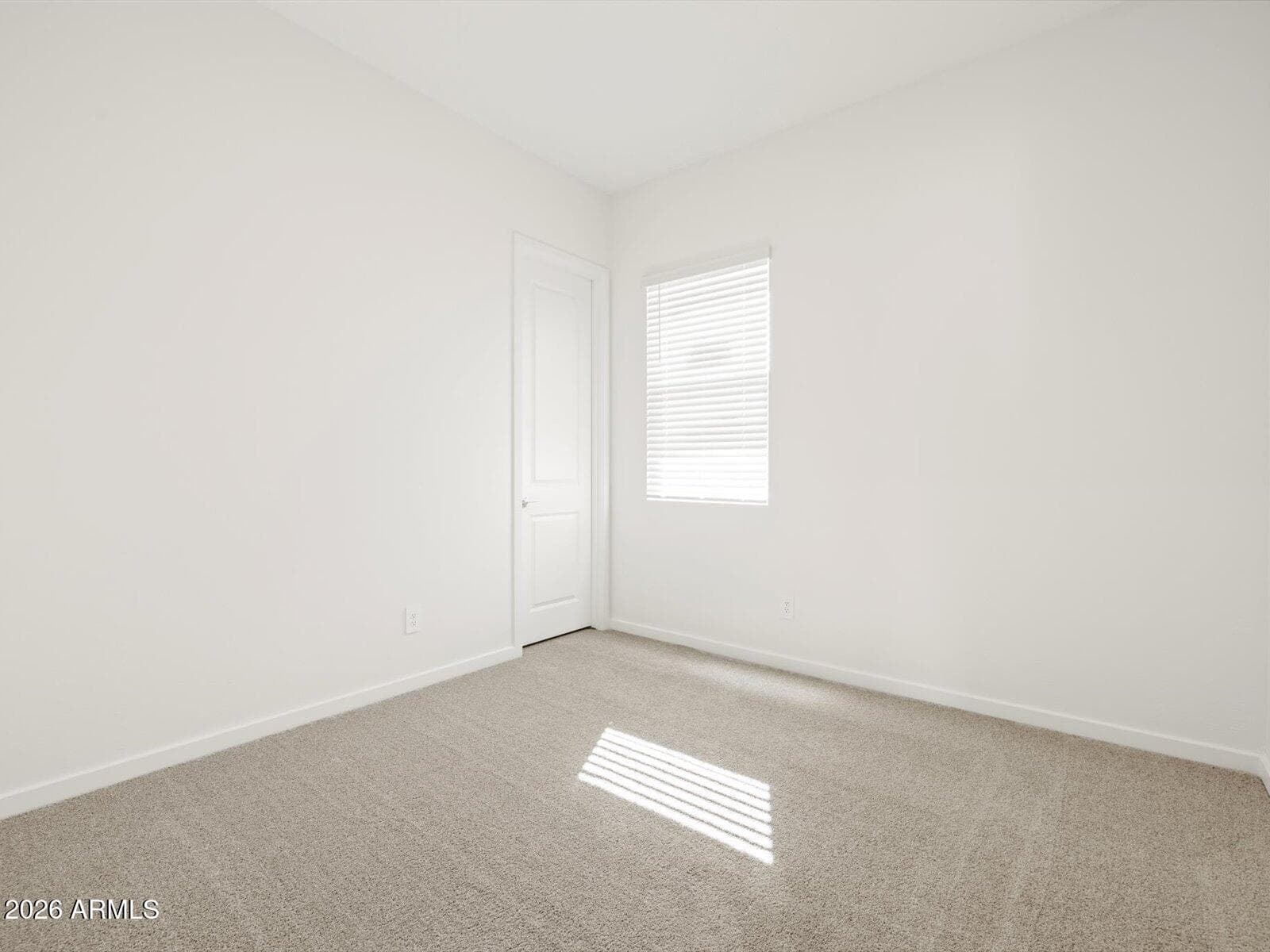 15864 W Honeysuckle Drive — photo 8