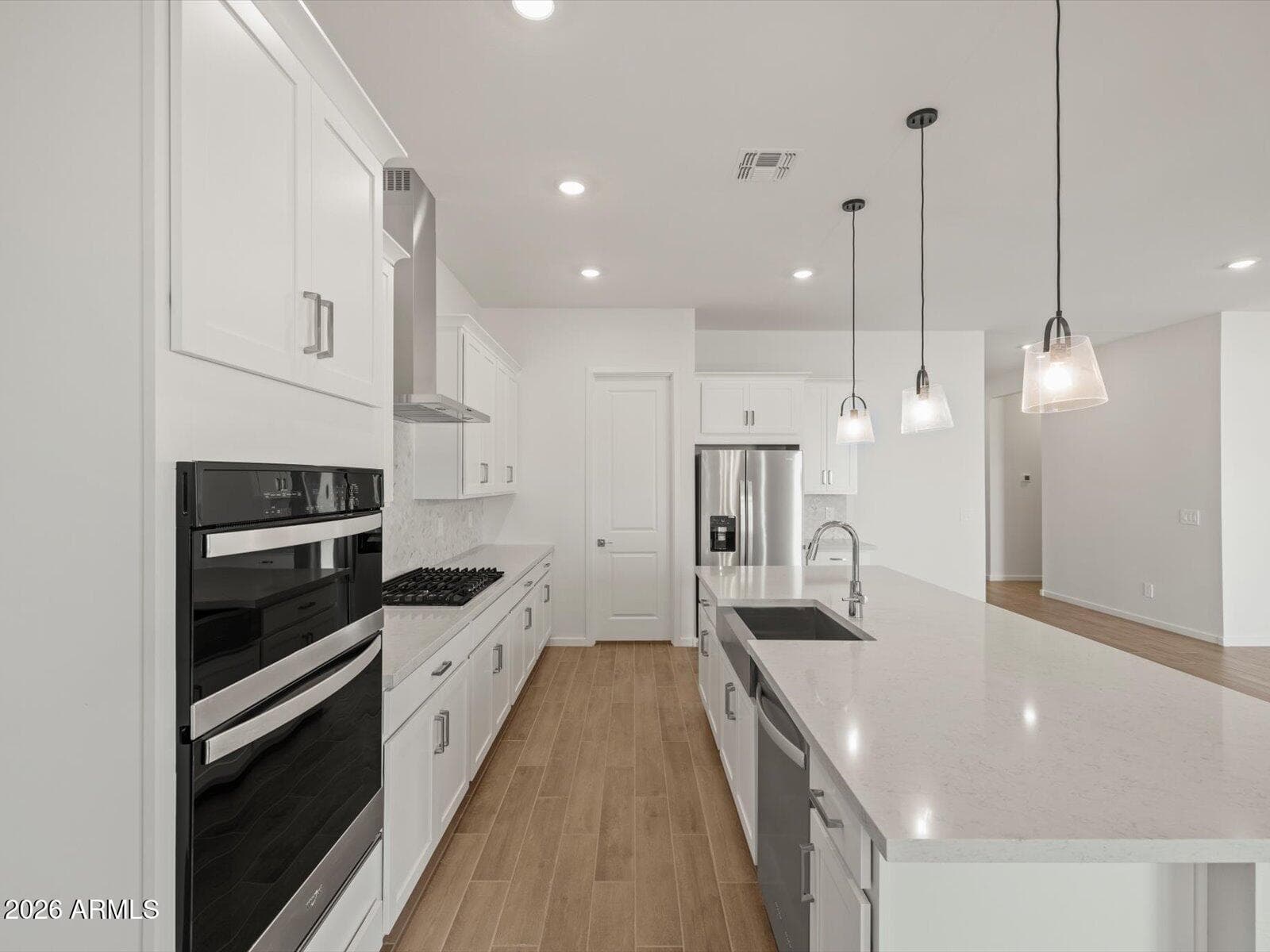15864 W Honeysuckle Drive — photo 4