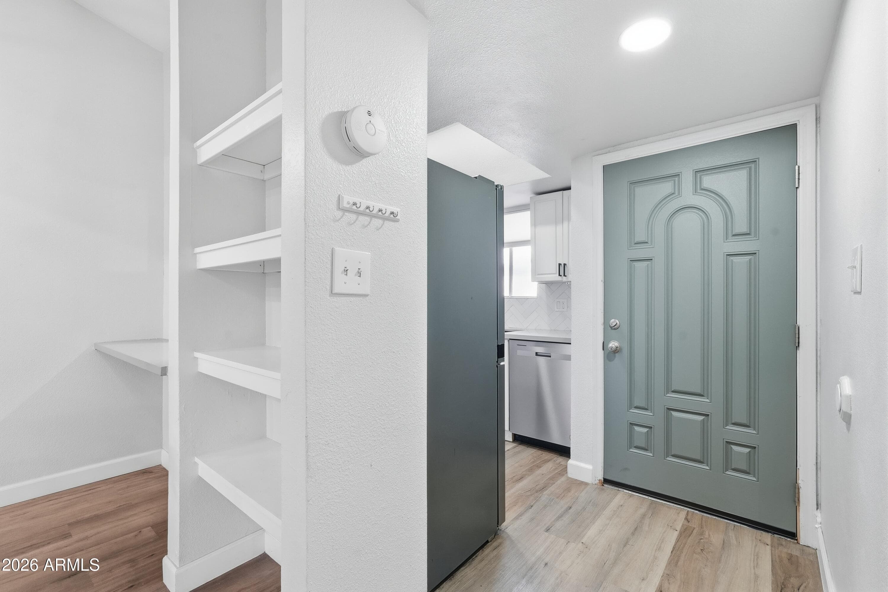425 E Cullumber Avenue C — photo 4