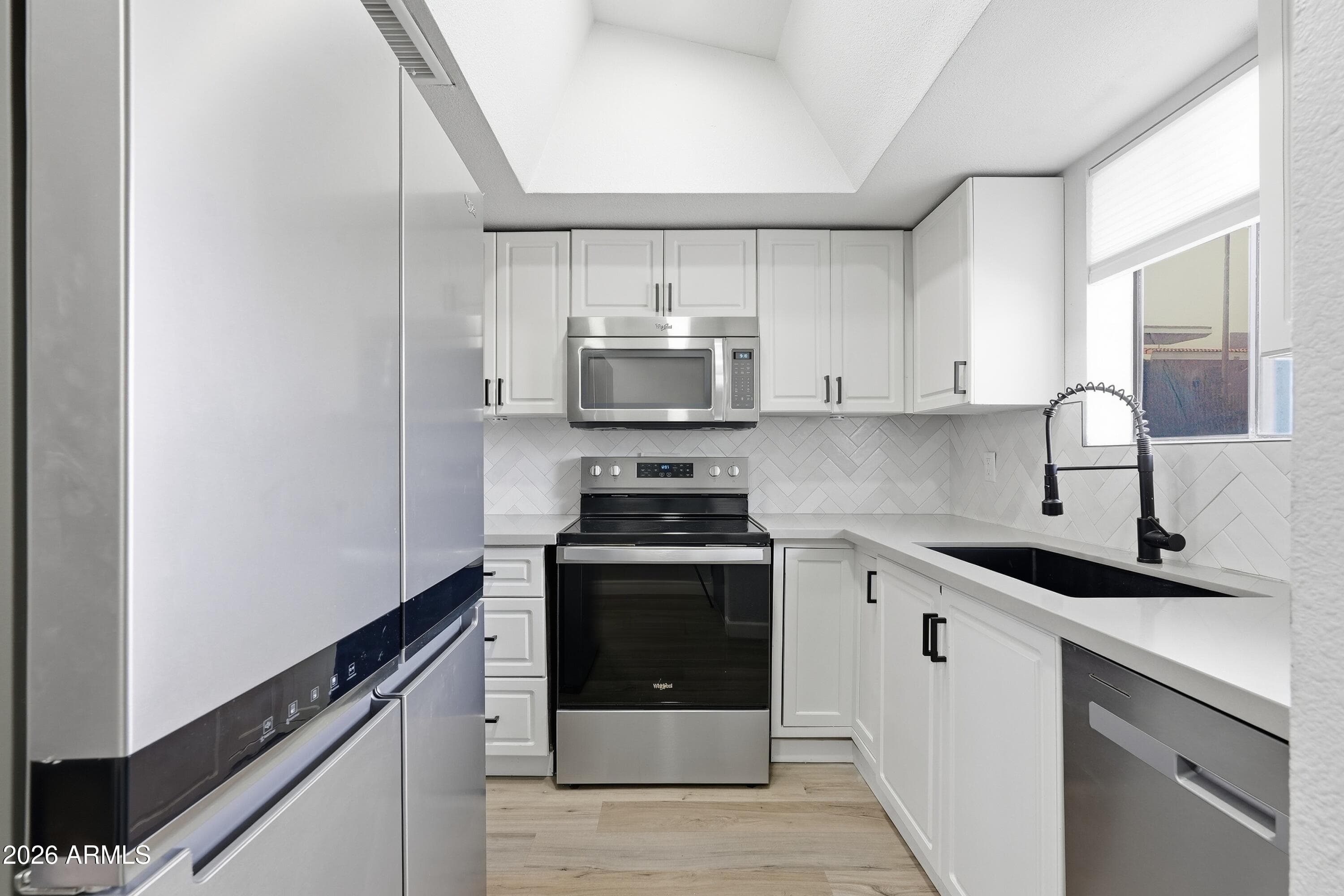 425 E Cullumber Avenue C — photo 8