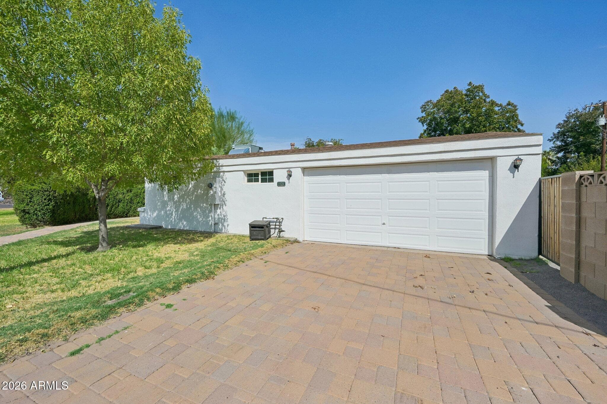 1121 W Bethany Home Road — photo 4