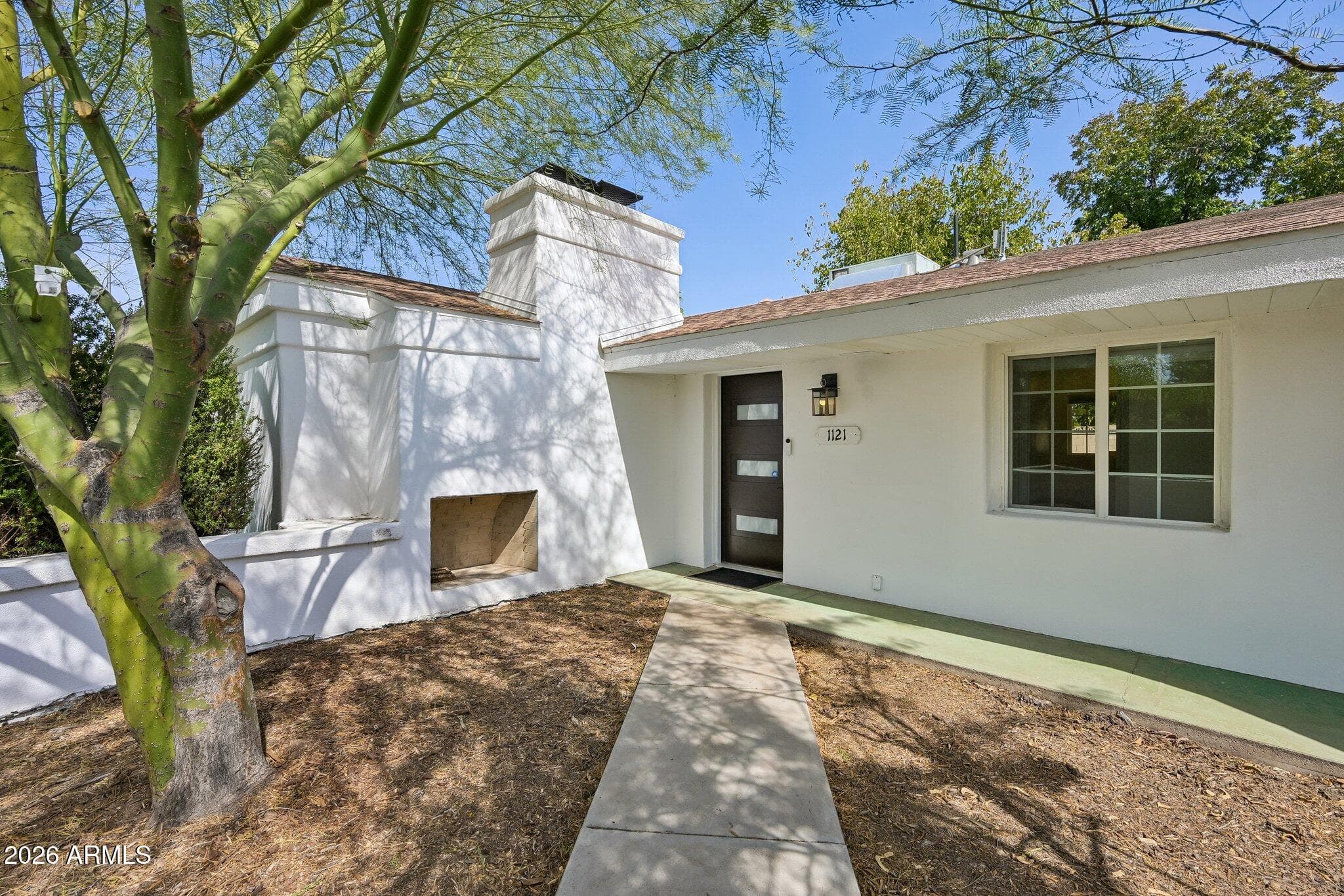 1121 W Bethany Home Road — photo 8