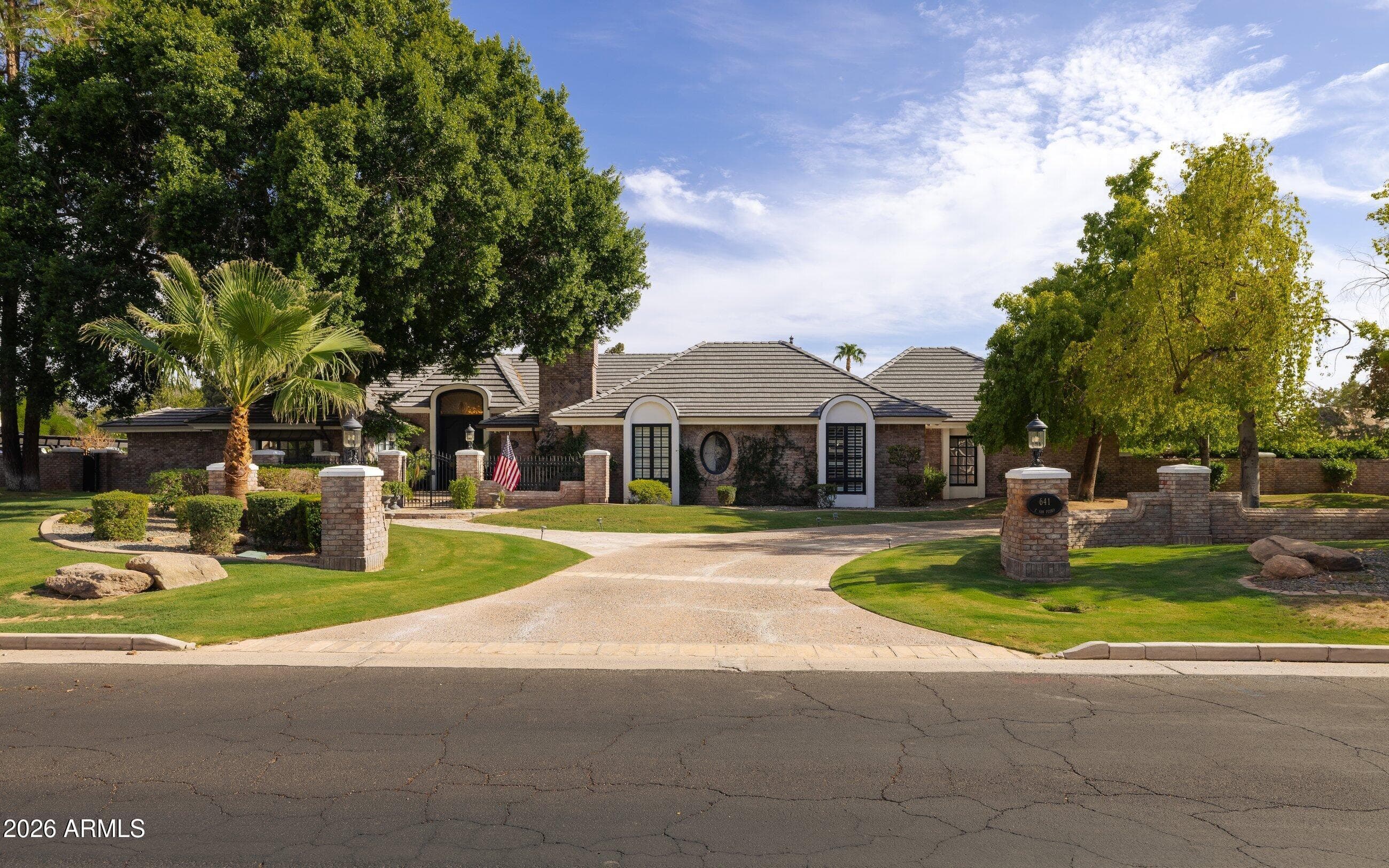 641 E San Pedro Avenue — photo 3