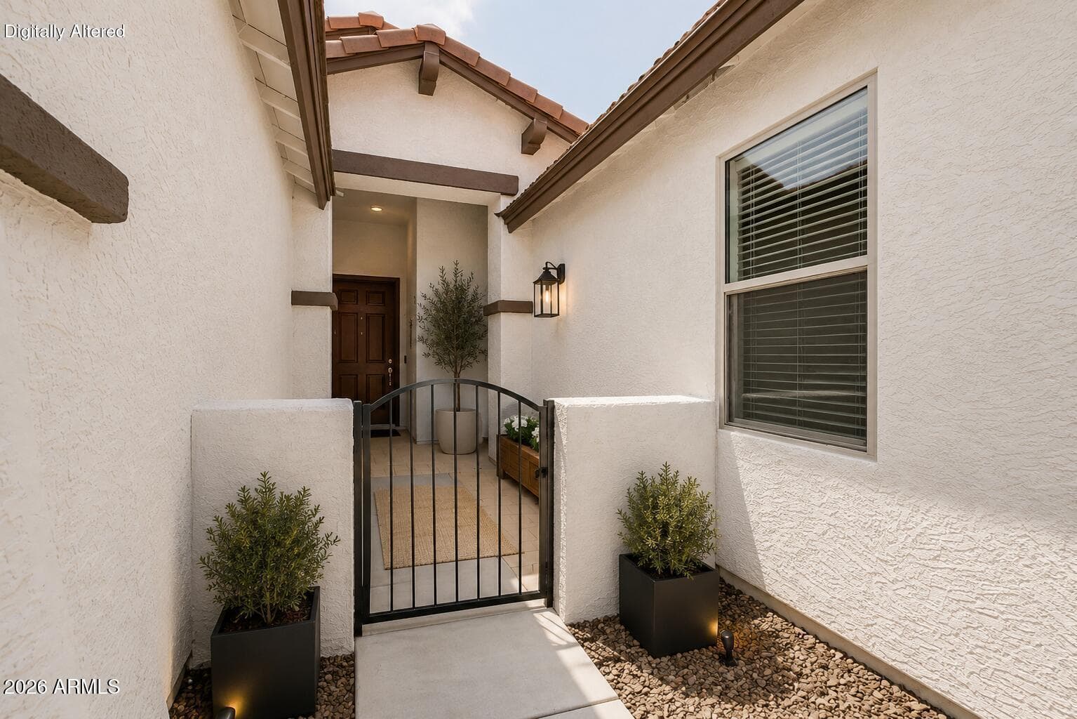 2021 E Indigo Drive — photo 2